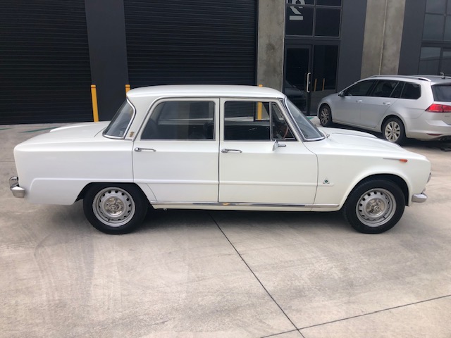 1971 ALFA ROMEO GIULIA SUPER SEDAN 
