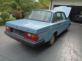 1984 VOLVO 2 40 GLE 4 SP AUTOMATIC 4D SEDAN