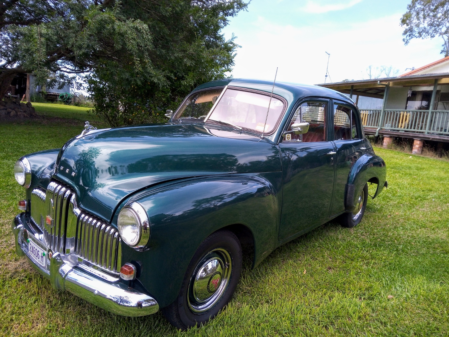 1952 HOLDEN 48-215 FX SEDAN