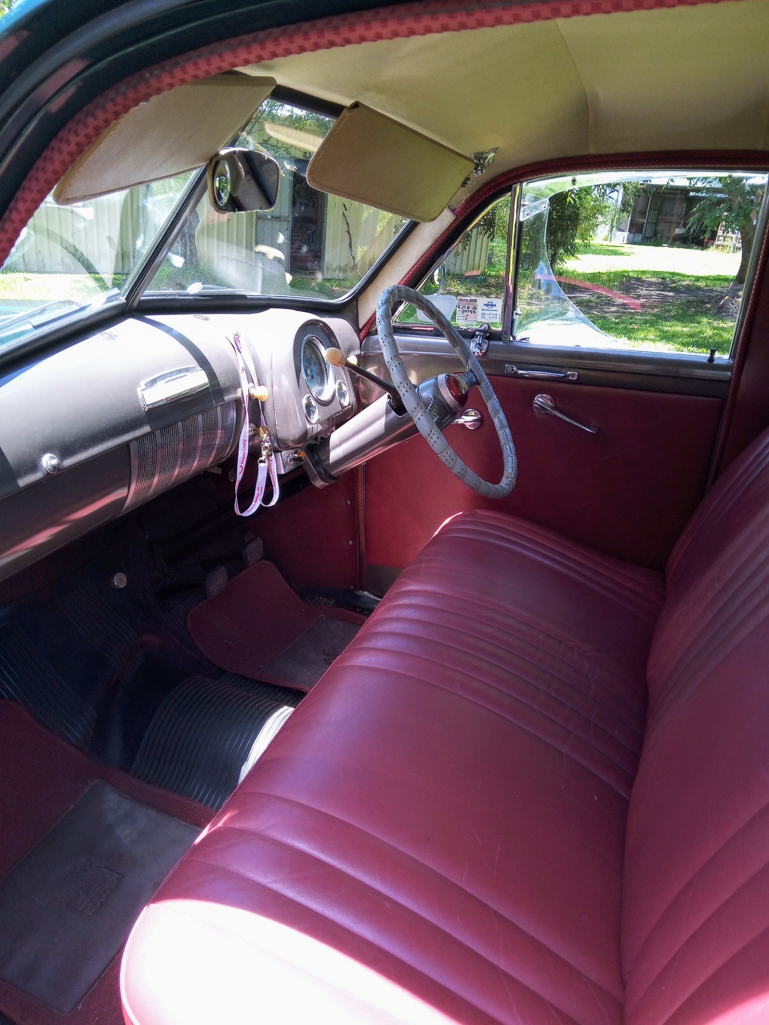 1952 HOLDEN 48-215 FX SEDAN