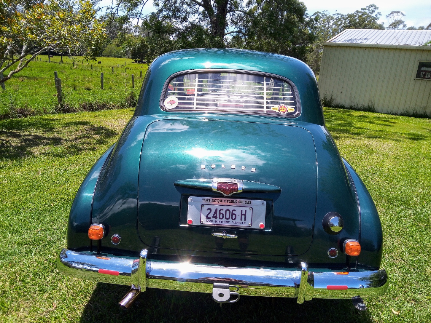 1952 HOLDEN 48-215 FX SEDAN