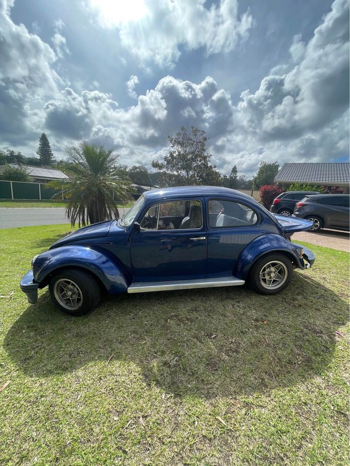 1973 VOLKSWAGEN 1600 SUPER BUG SEDAN