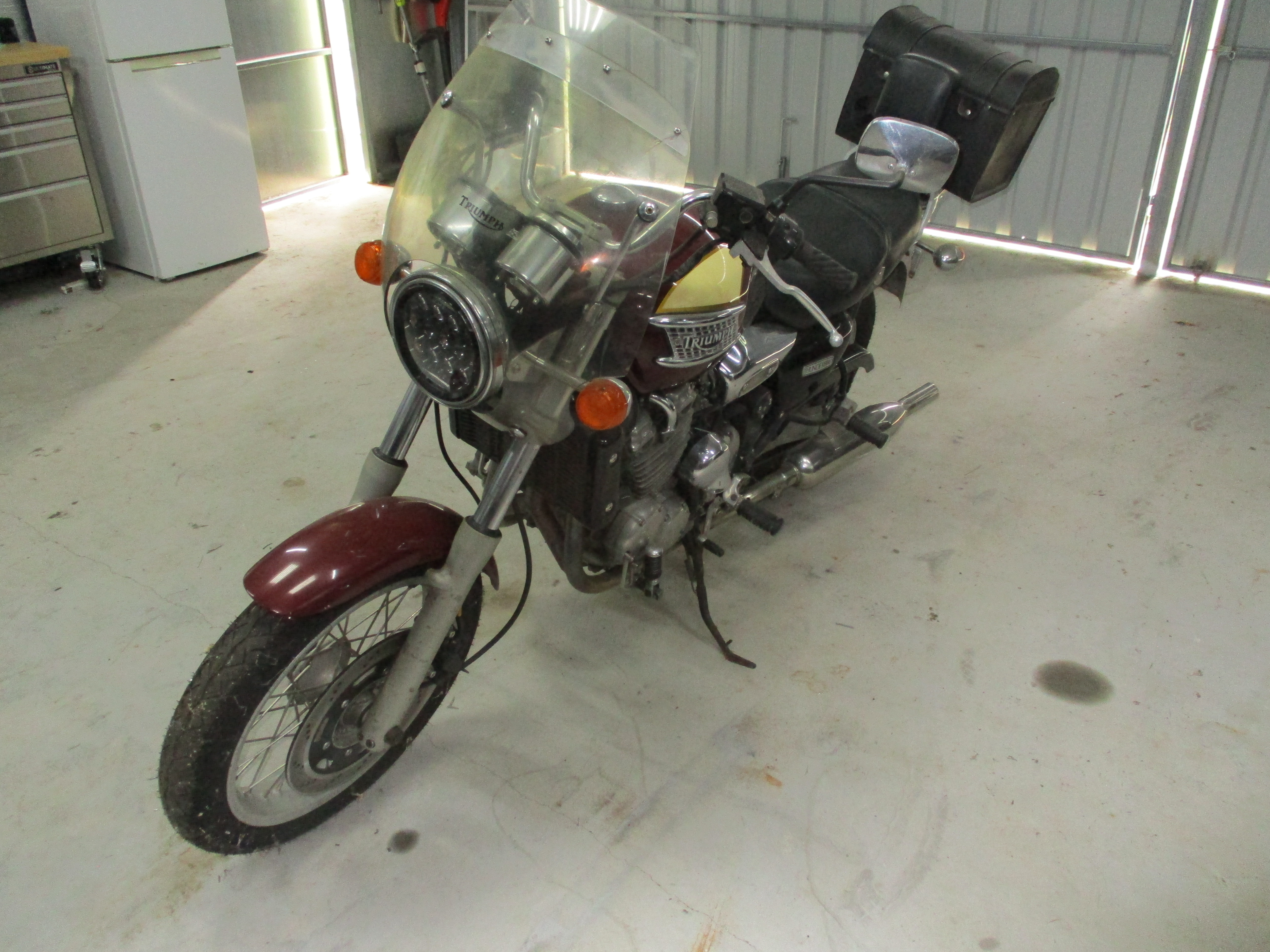 1995 TRIUMPH THUNDERBIRD ROAD