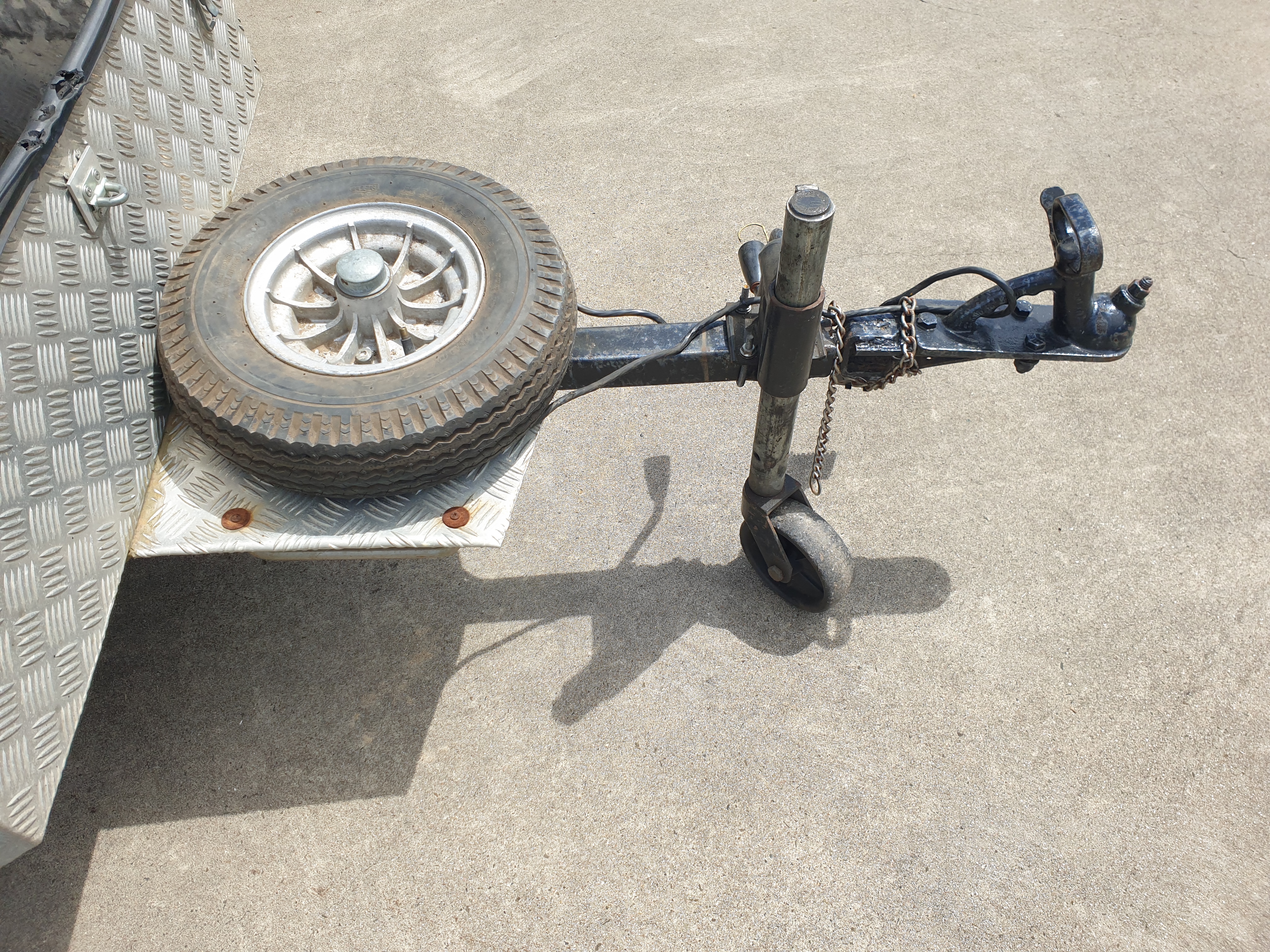 1984 CUSTOM EXPLORER MOTORCYCLE BOX TRAILER 