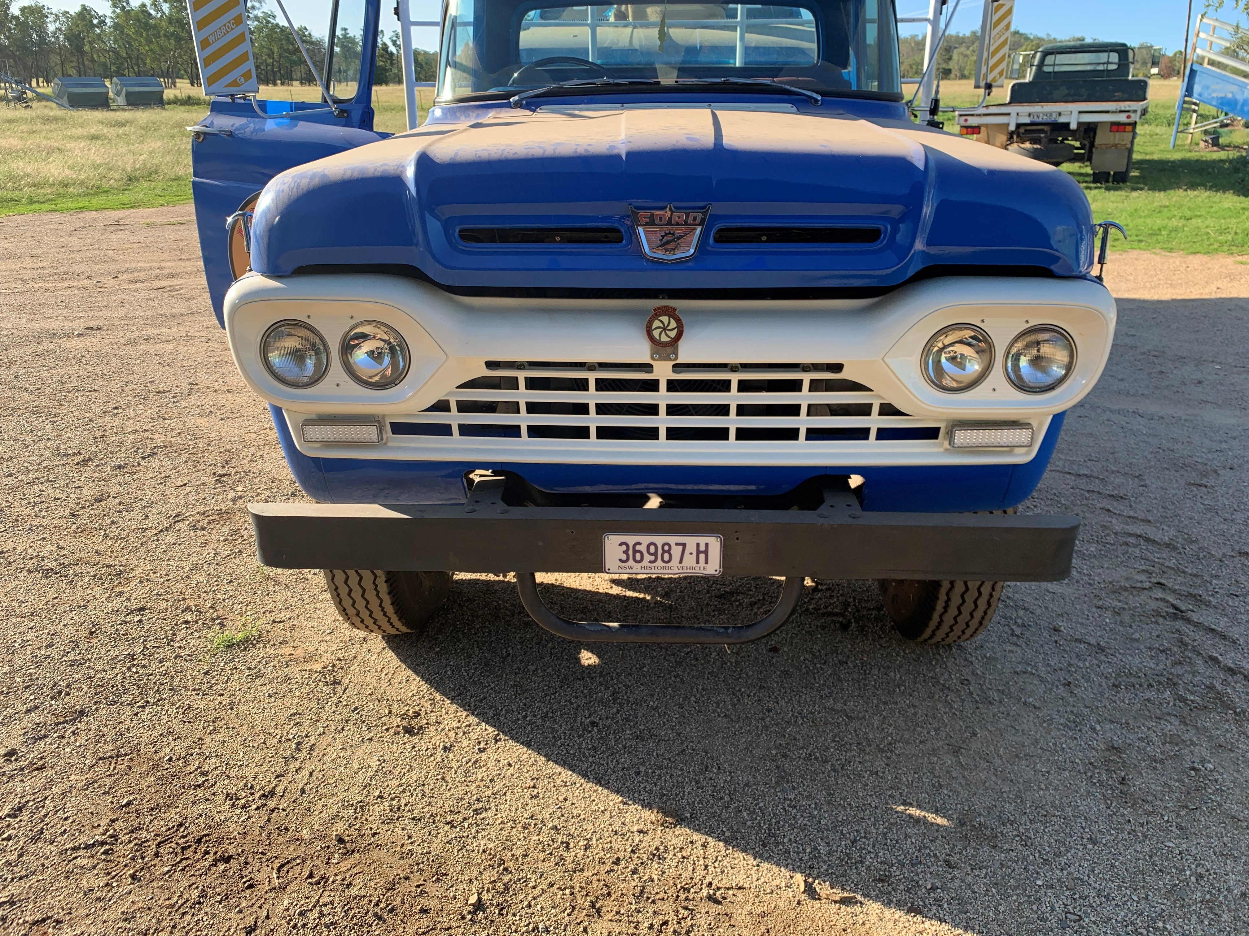 1960 FORD F600 TRAY