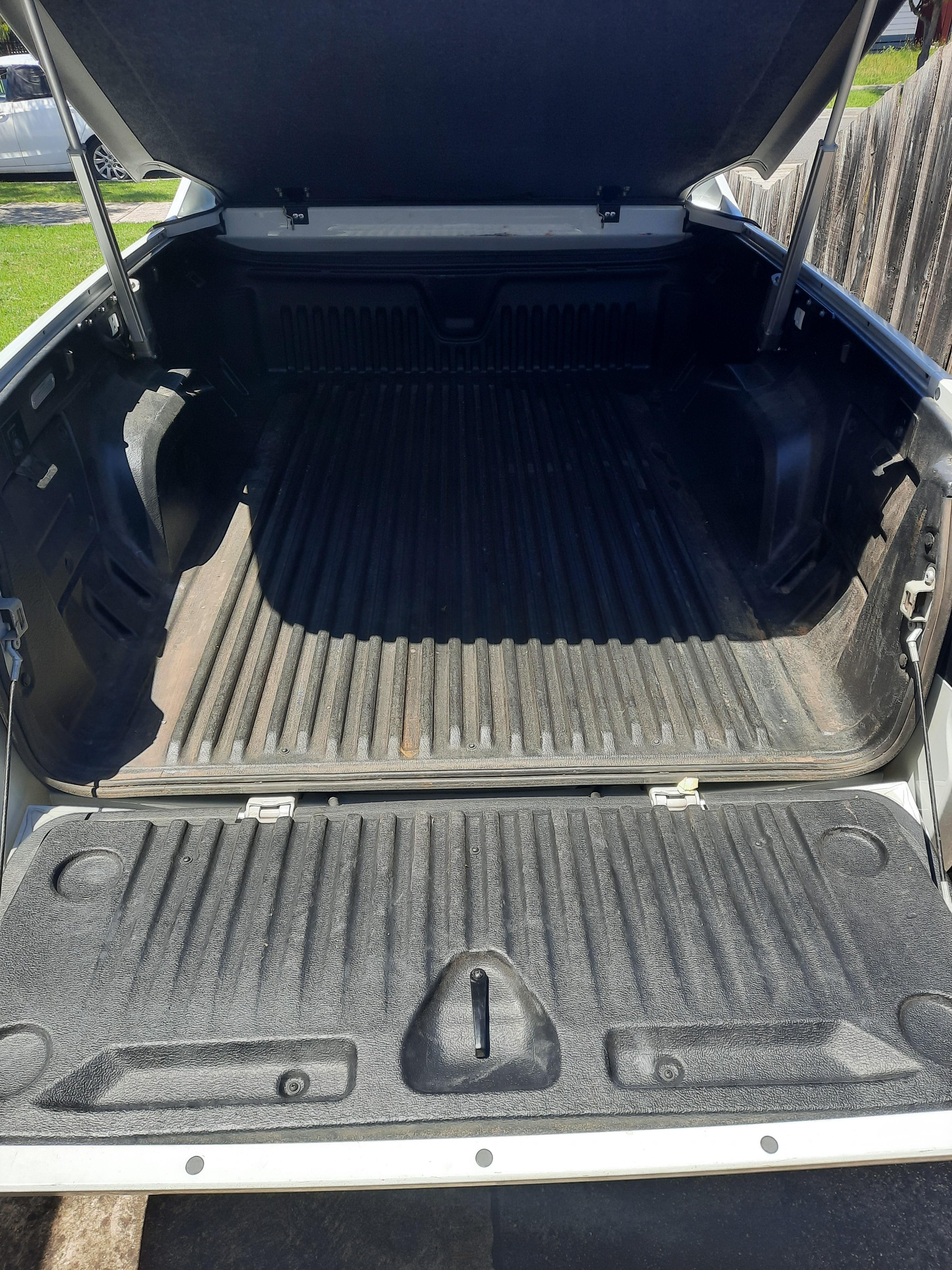 2015 HOLDEN UTE VF MY15 SS-V REDLINE 6 SP AUTOMATIC UTILITY