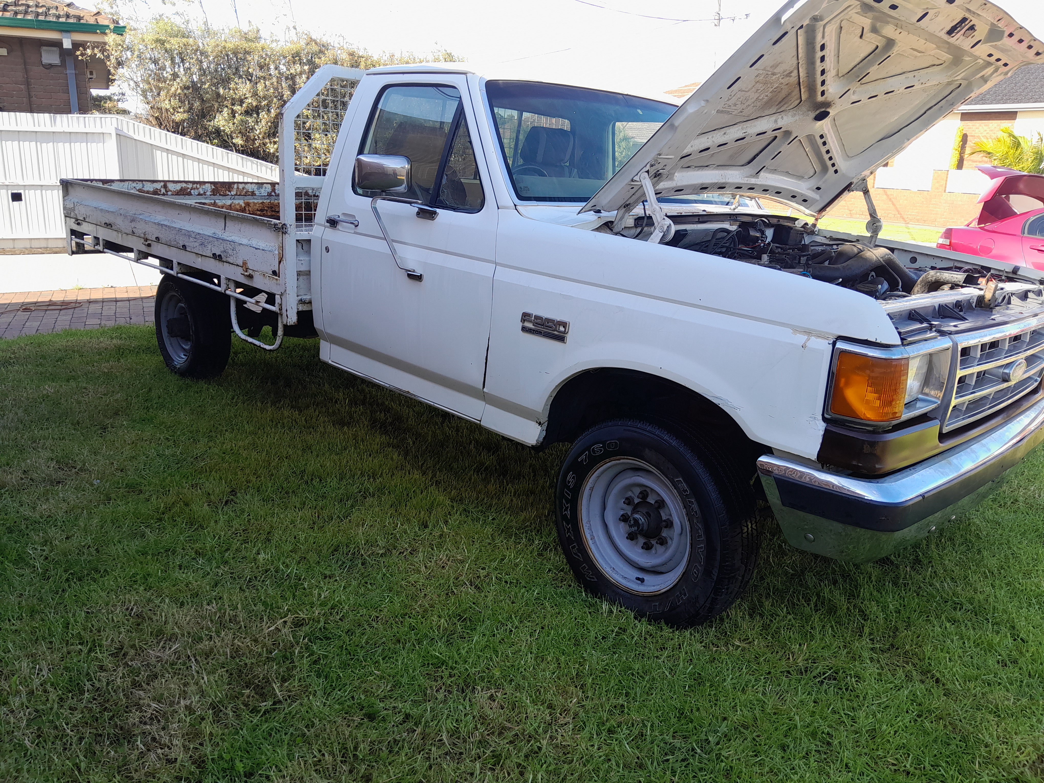 1992 FORD F-250 UTILITY