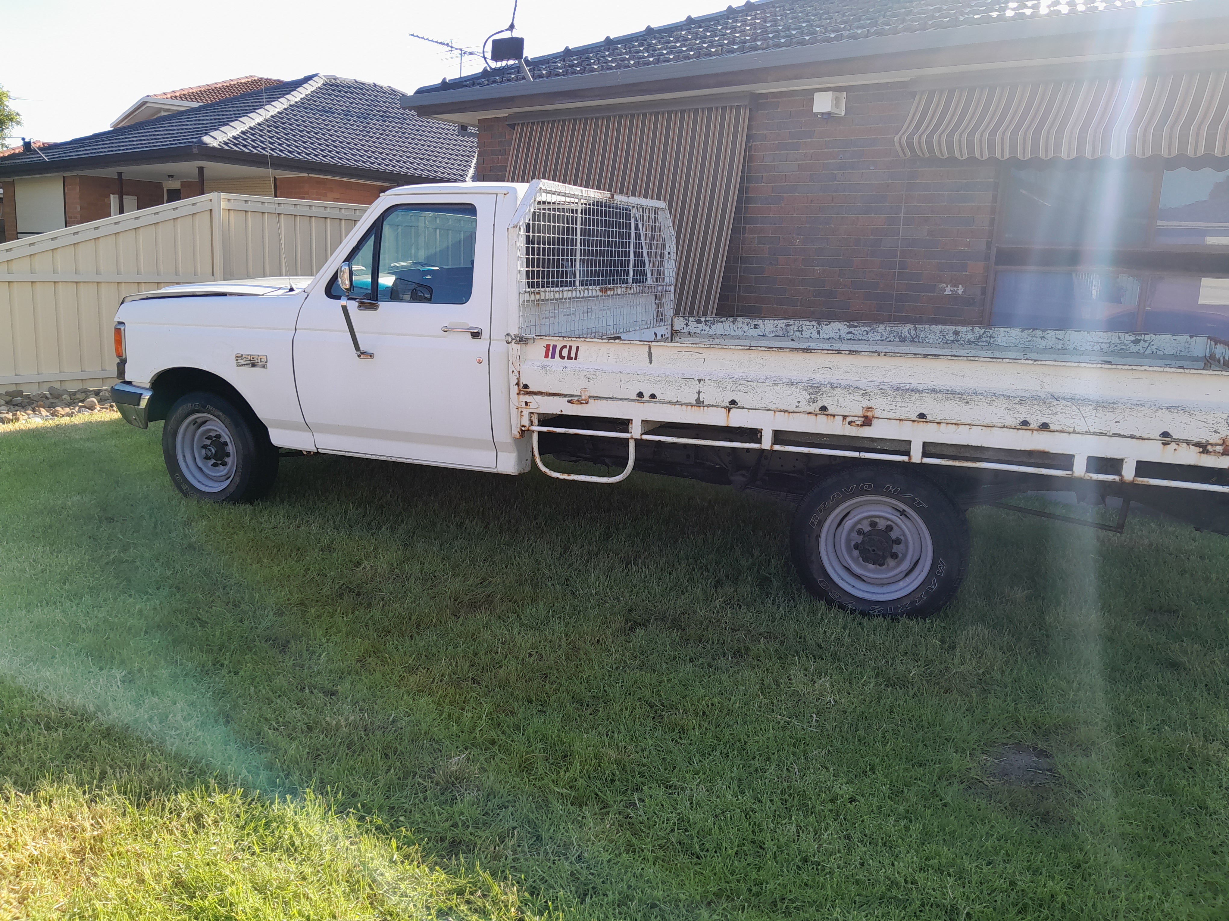 1992 FORD F-250 C/CHAS 