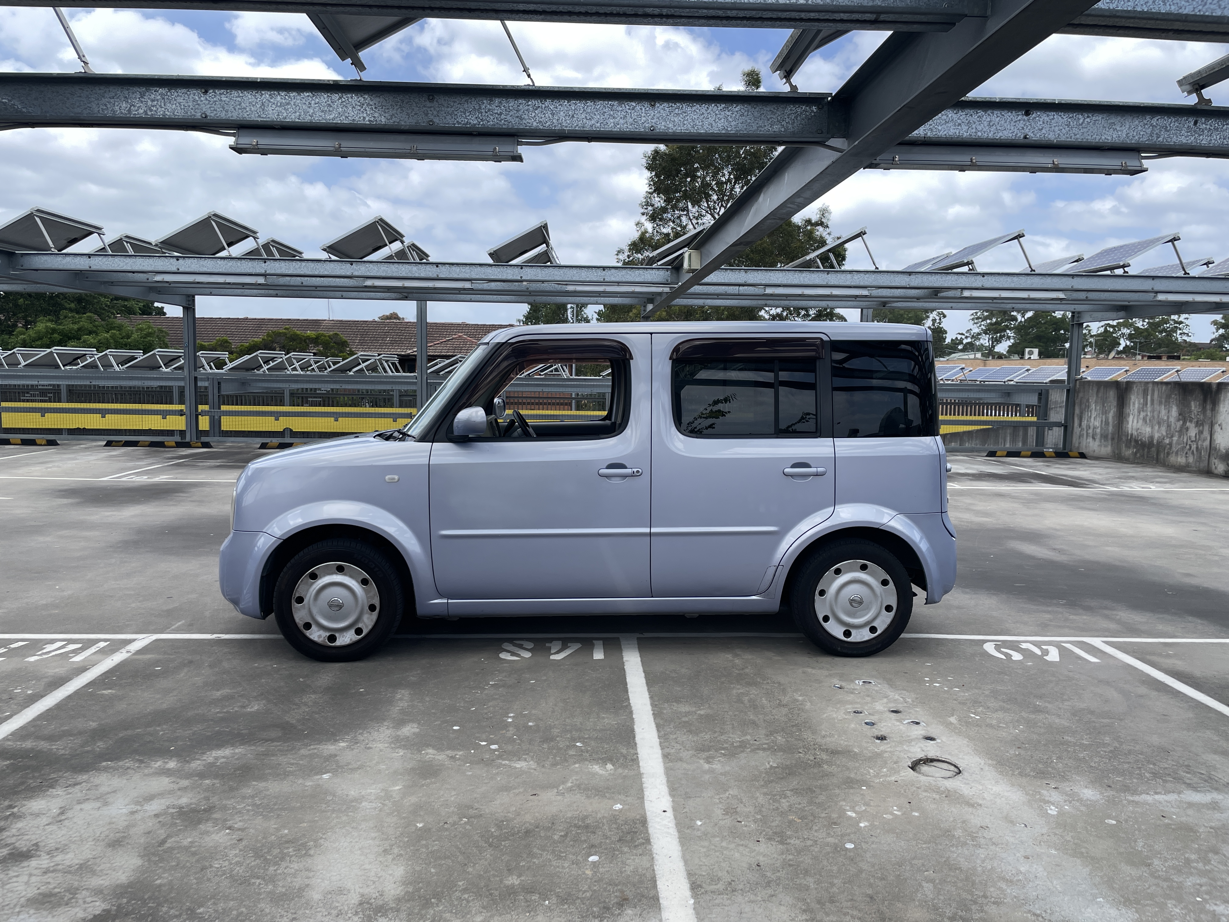 2003 NISSAN CUBE Z11 (AWD) SEDAN