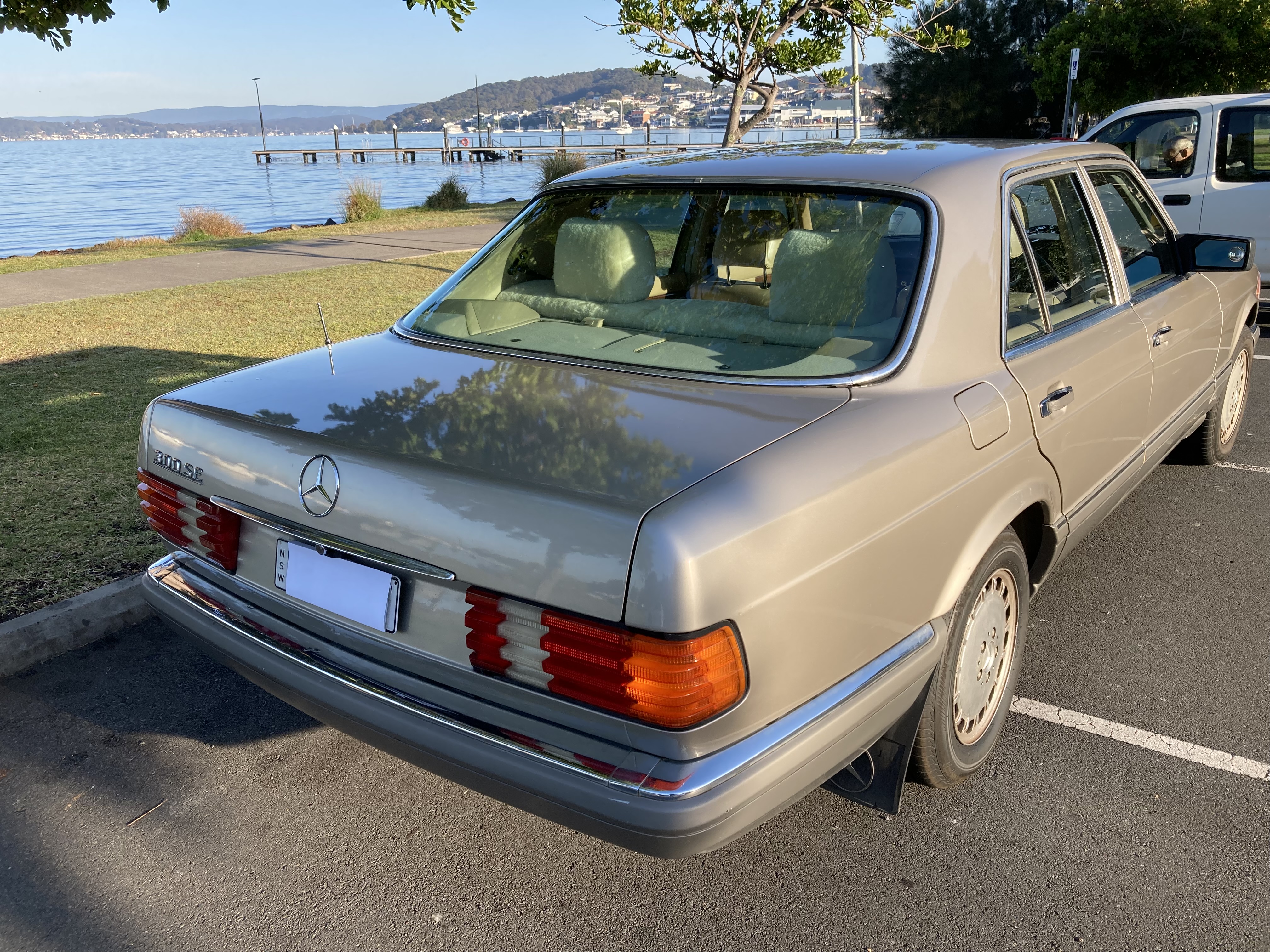 1987 MERCEDES-BENZ 300 W126 SE 4 SP AUTOMATIC 4D SEDAN