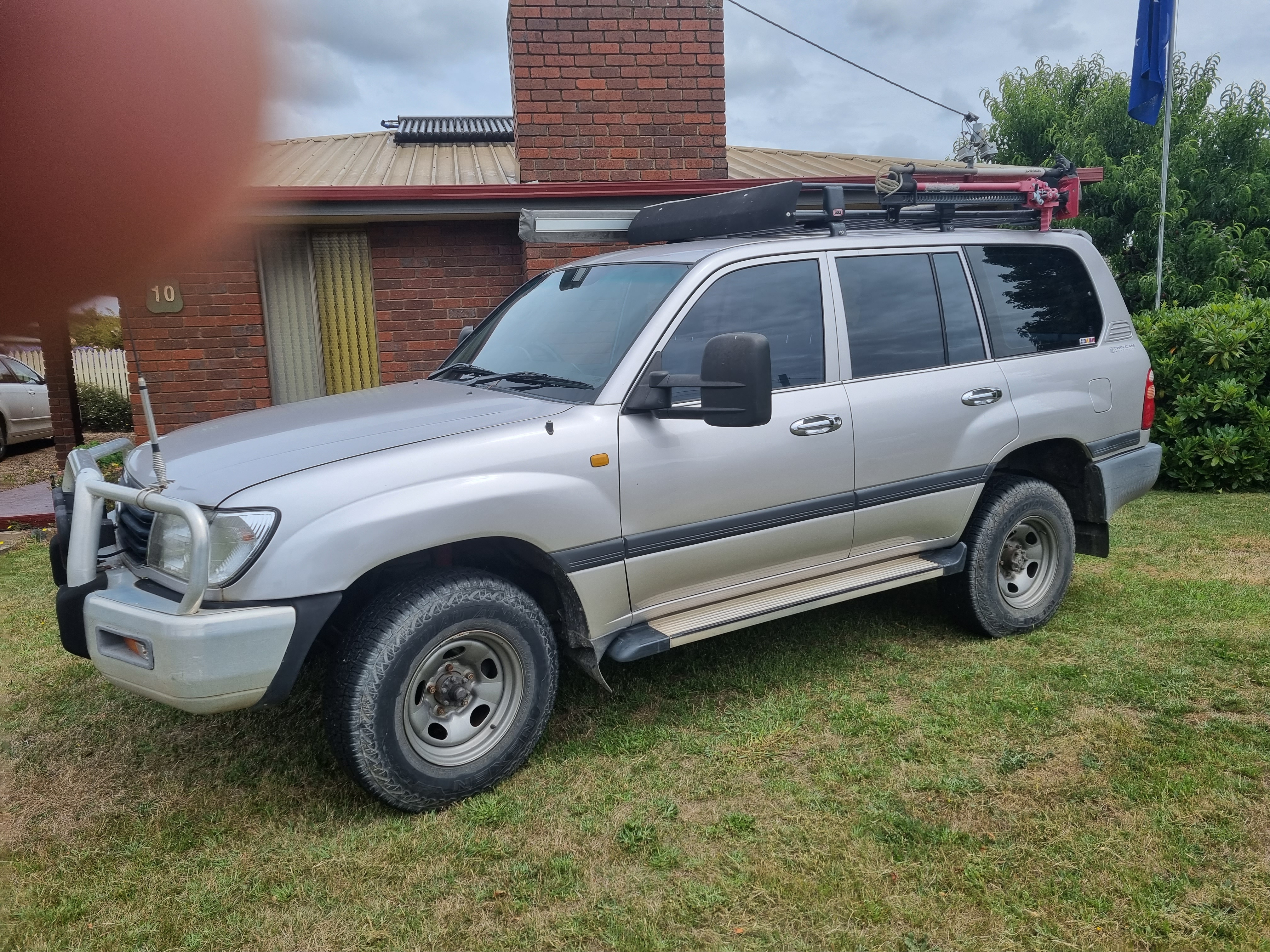 2000 TOYOTA LANDCRUISER FZJ105R 4X4 AUTO WAGON