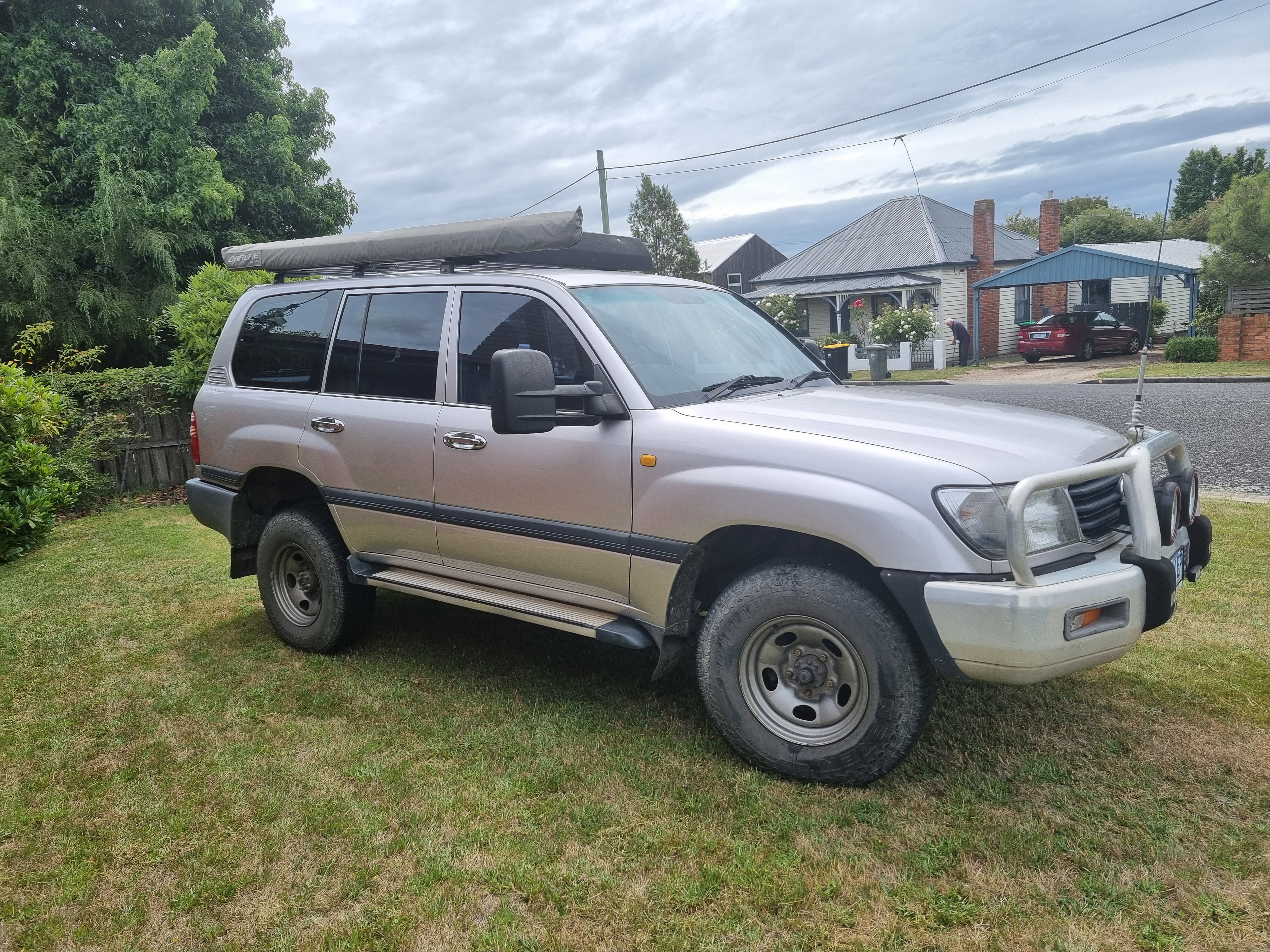 2000 TOYOTA LANDCRUISER FZJ105R 4X4 AUTO WAGON
