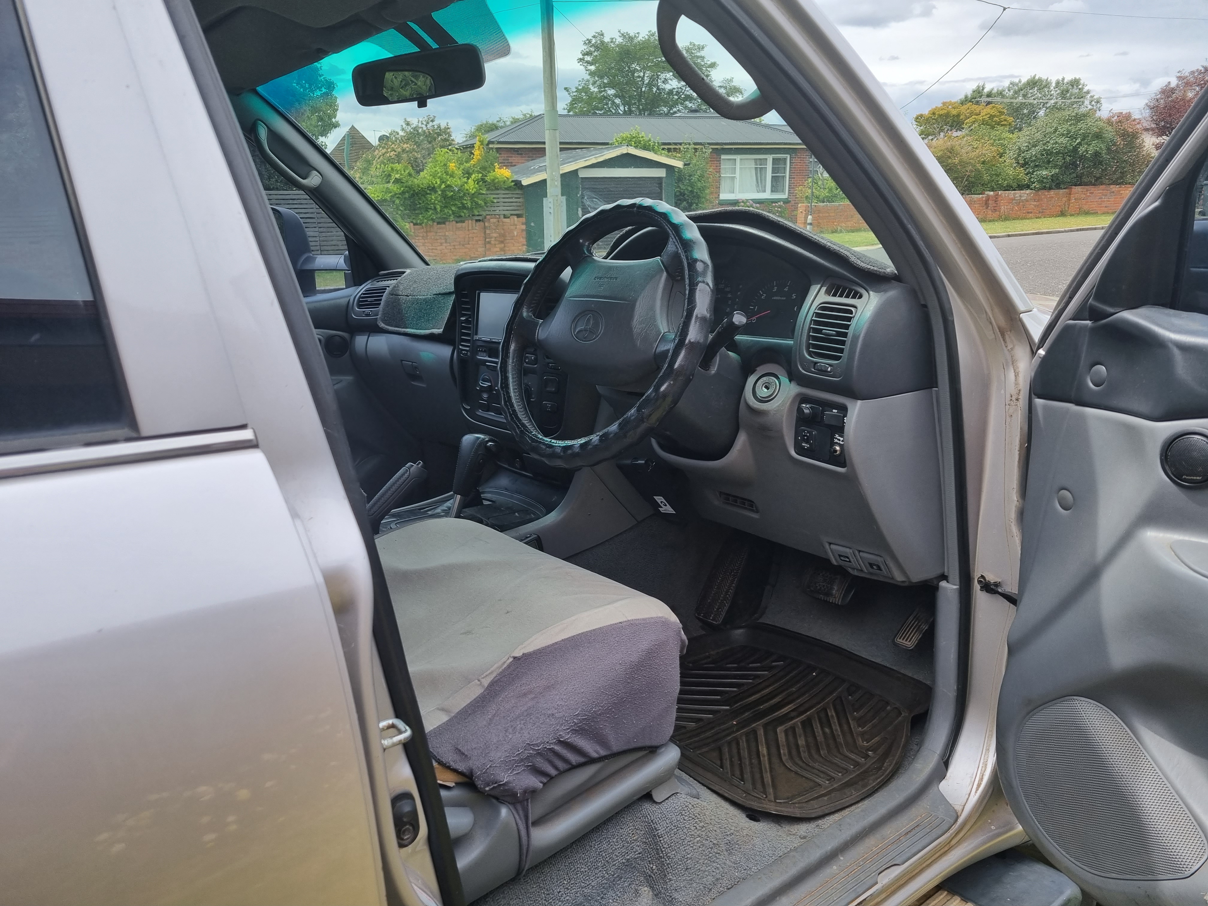 2000 TOYOTA LANDCRUISER FZJ105R 4X4 AUTO WAGON