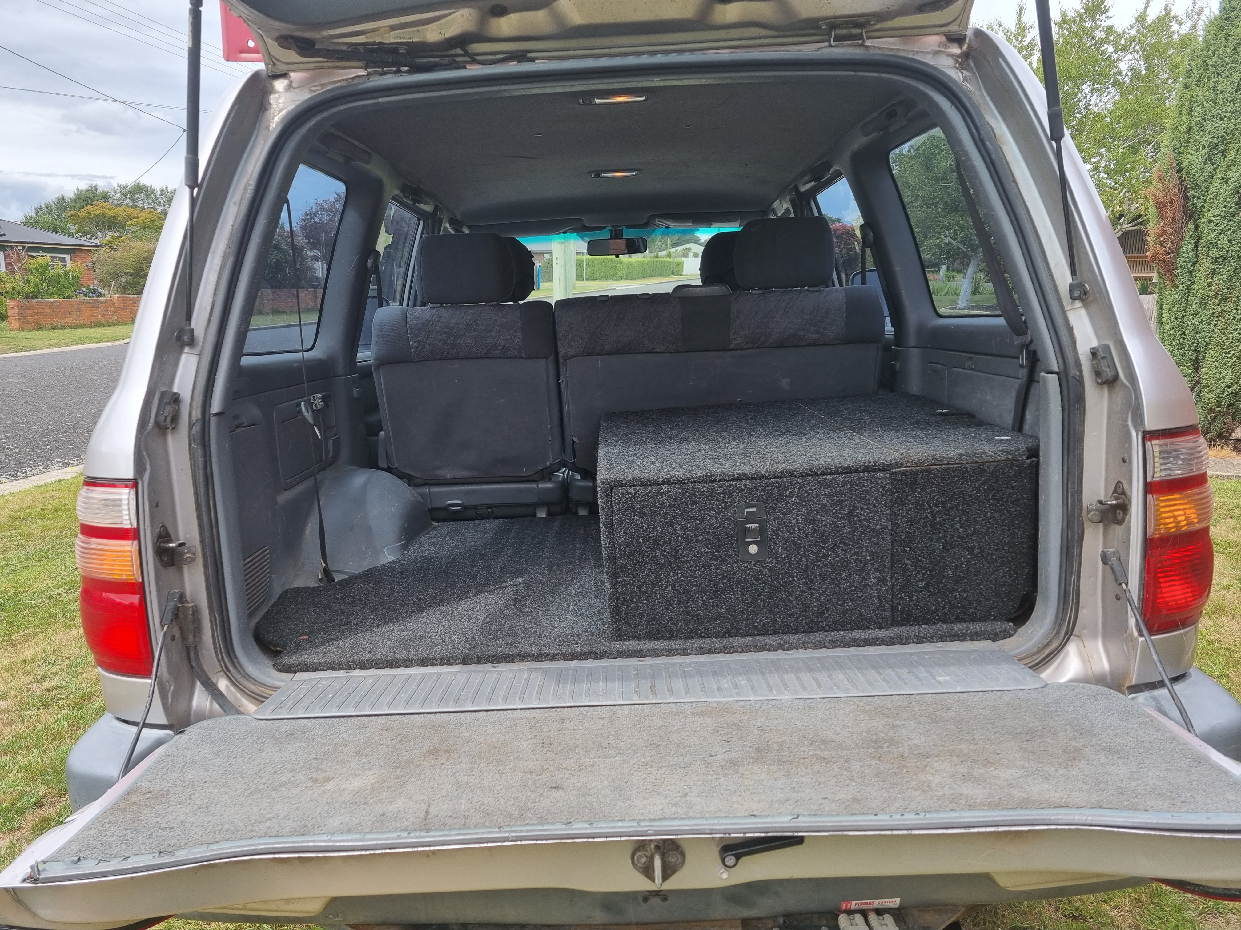 2000 TOYOTA LANDCRUISER FZJ105R 4X4 AUTO WAGON
