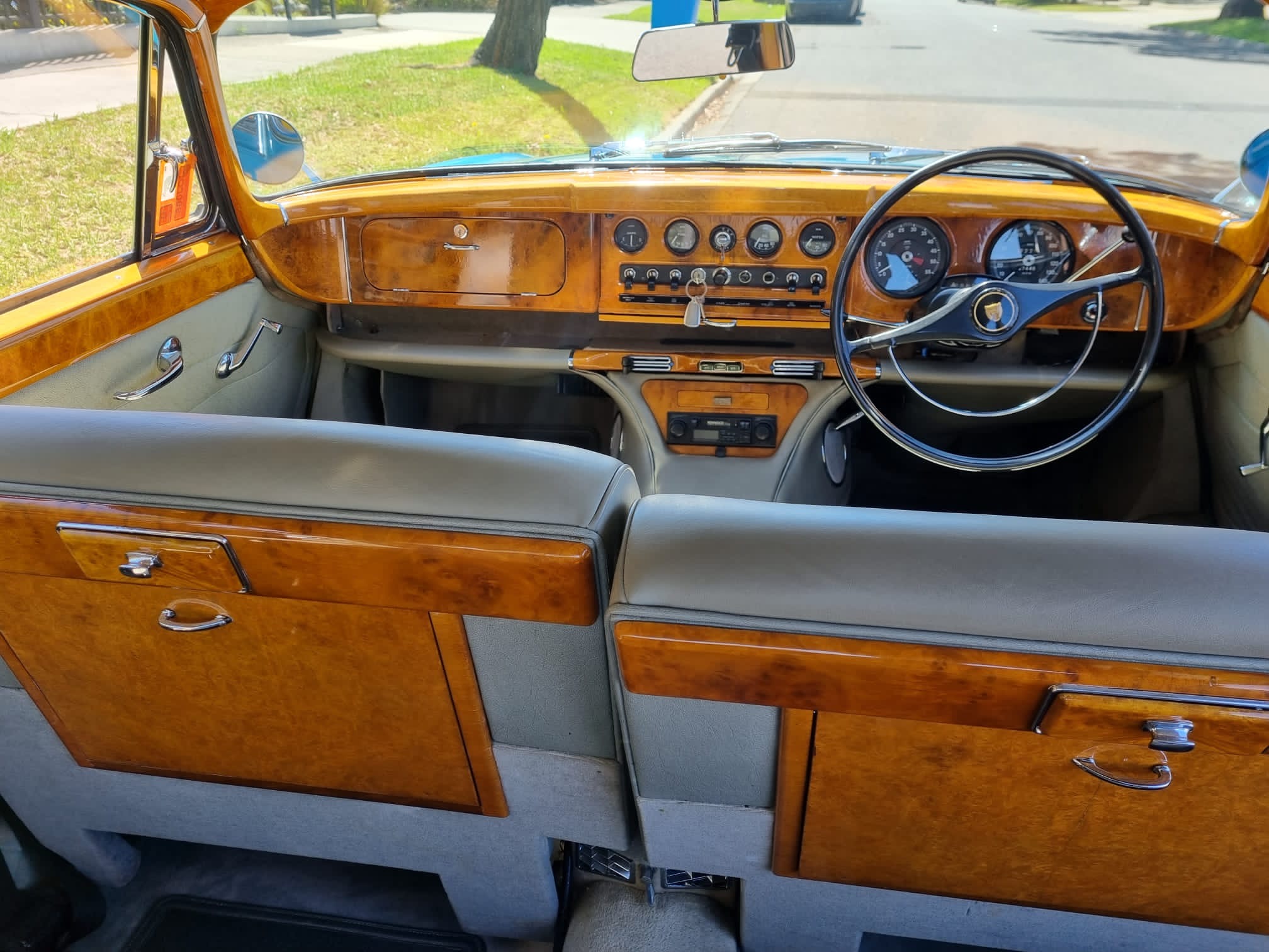 1966 JAGUAR MK X 4.2 SEDAN