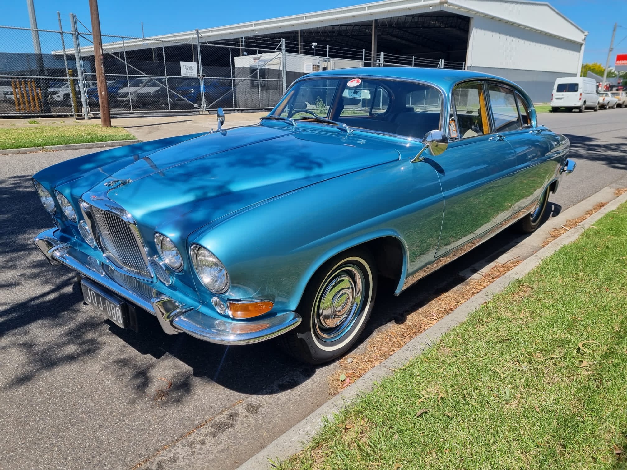 1966 JAGUAR MK X 4.2 SEDAN