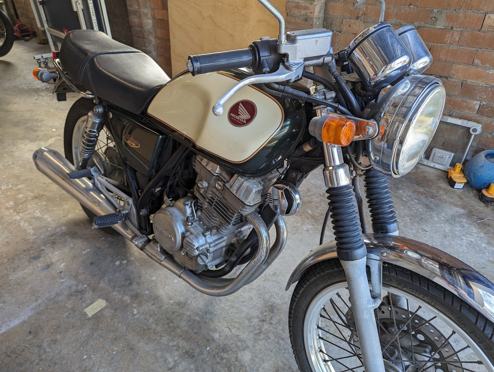 1986 HONDA GB250 CLUBMAN ROAD