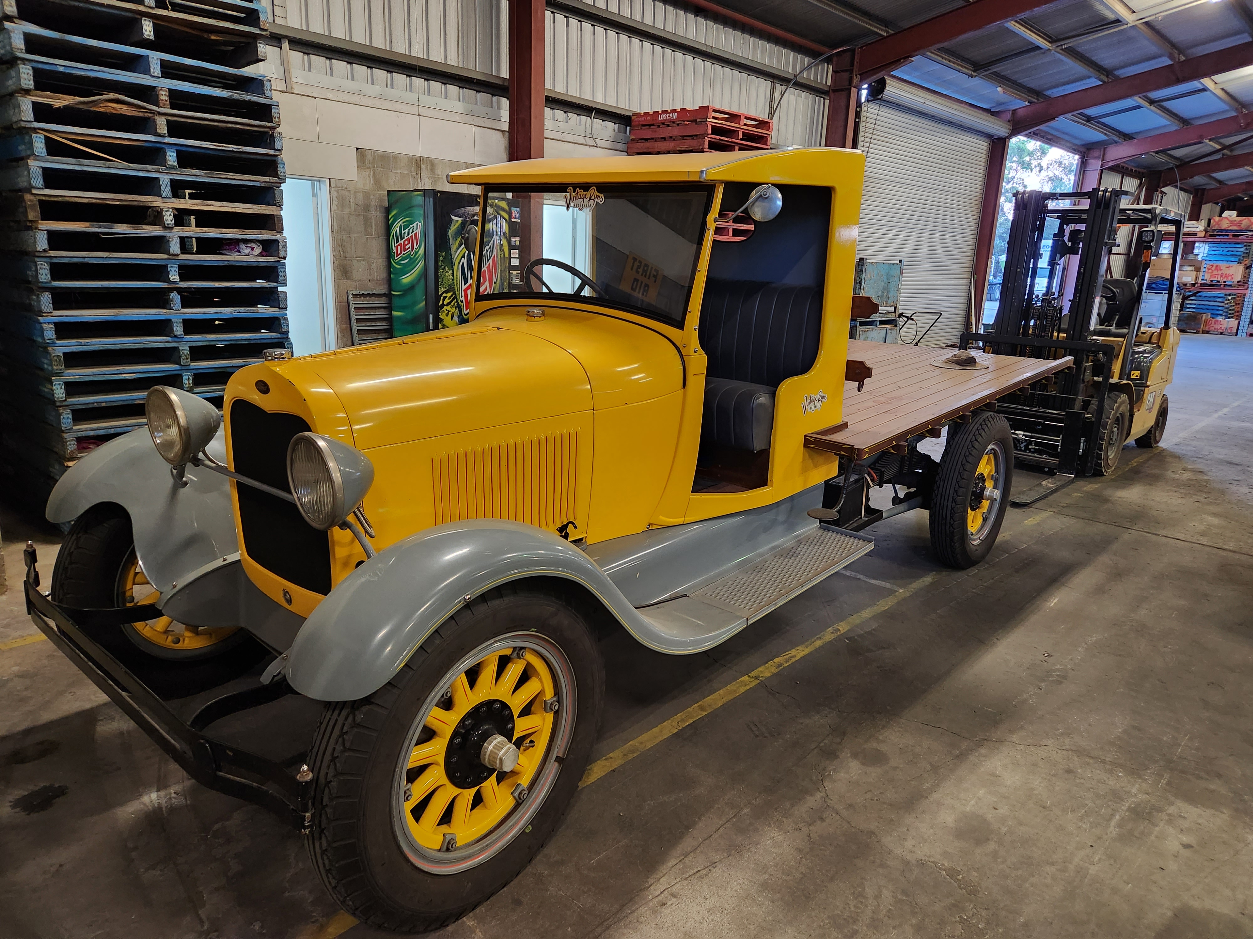 1929 FORD MODEL A TRUCK