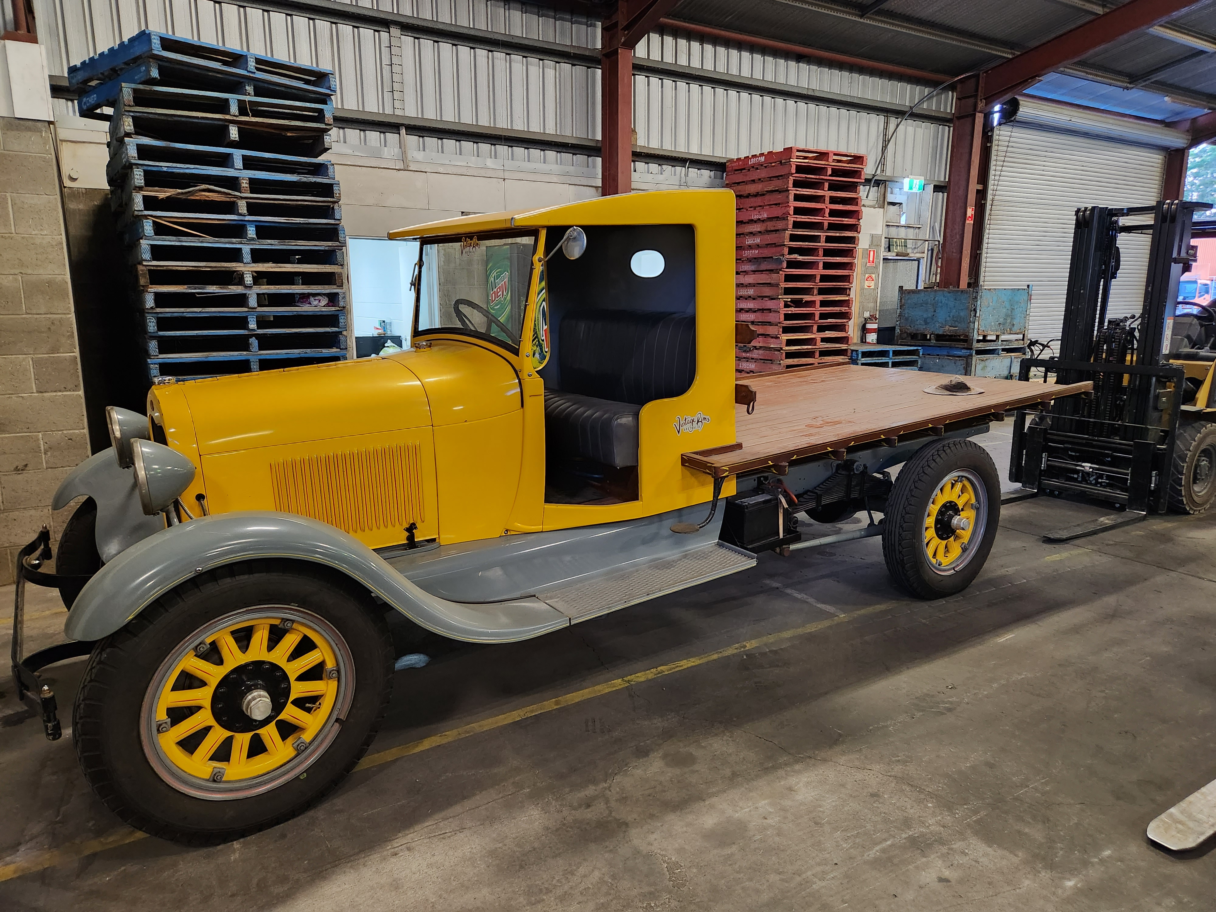 1929 FORD MODEL A TRUCK
