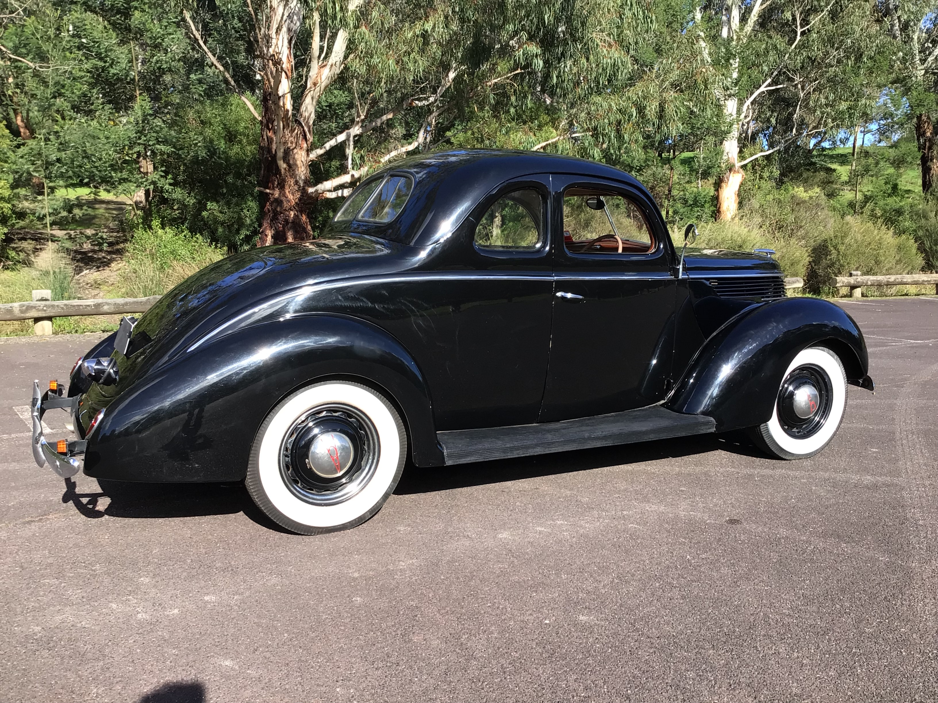 1938 FORD V8 BUSINESS COUPE 