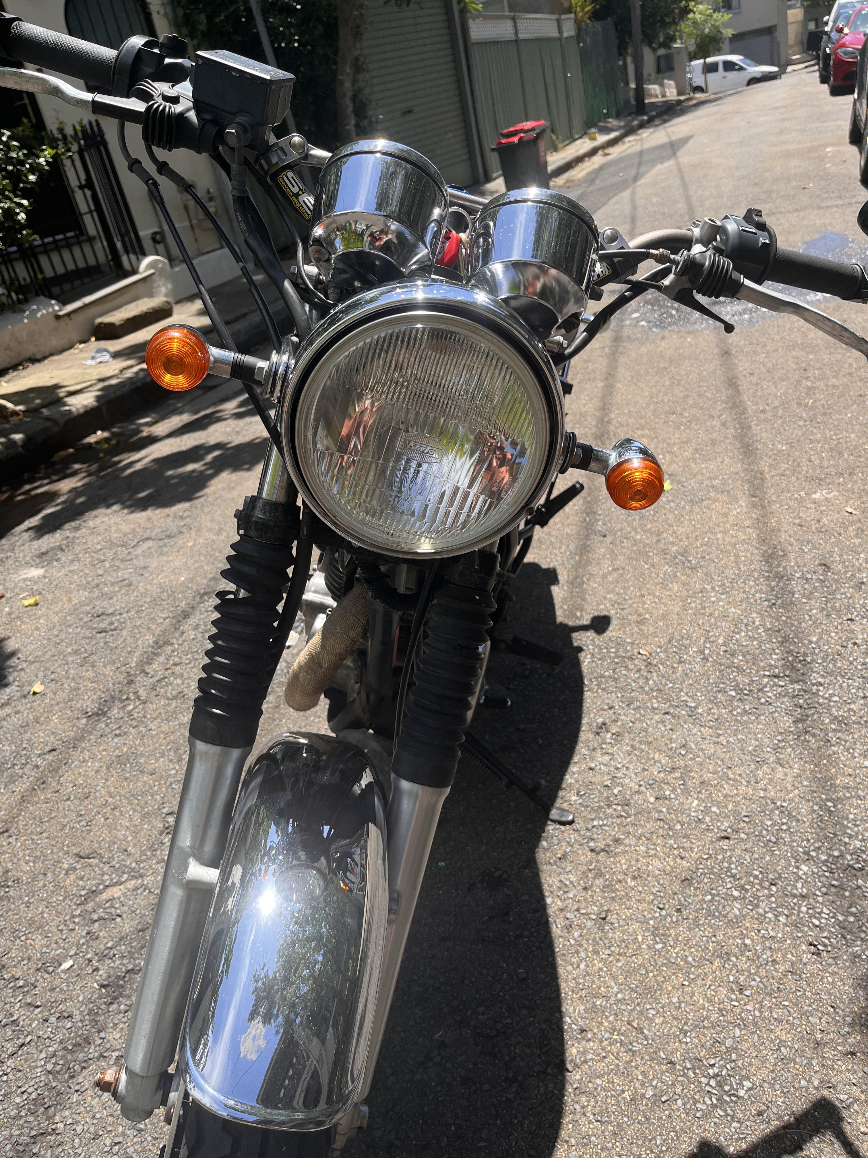 2004 YAMAHA SR400 ROAD