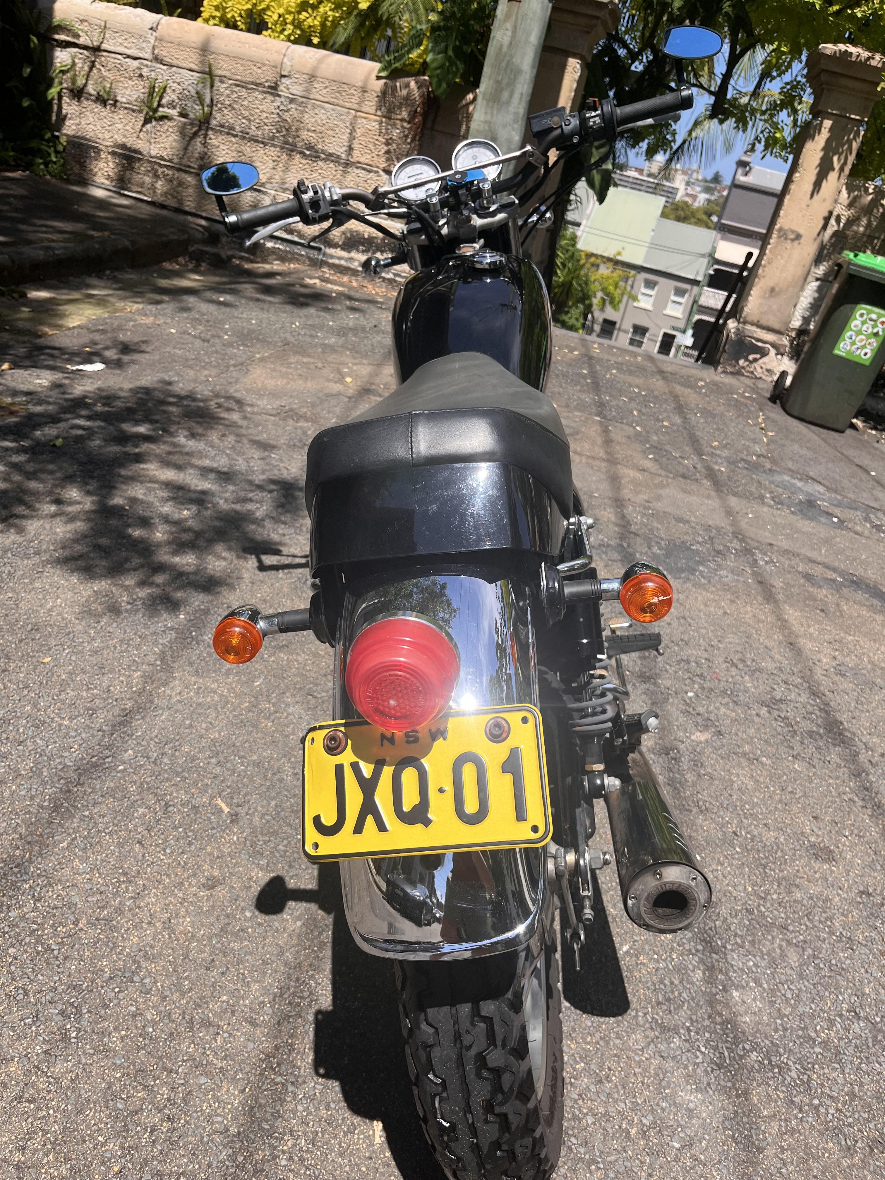 2004 YAMAHA SR400 ROAD