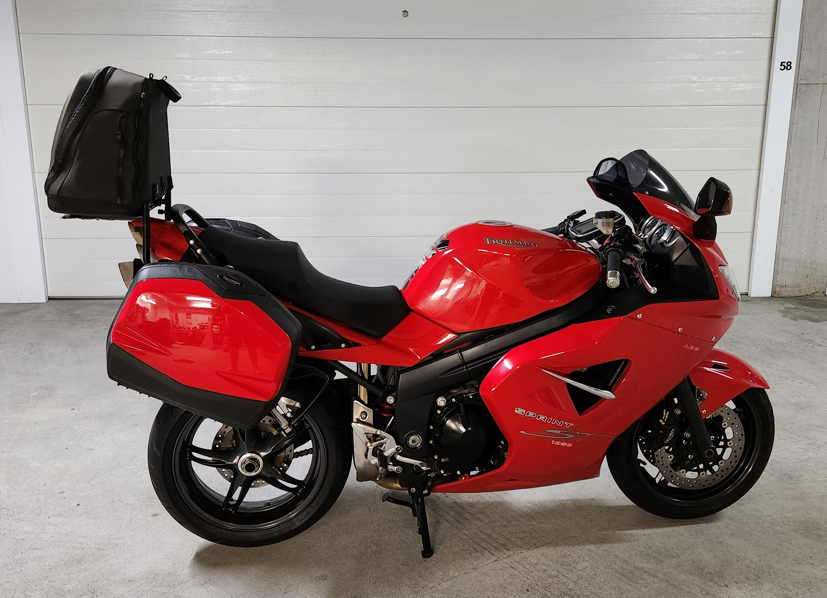 2005 TRIUMPH SPRINT ST ABS SPORTS Tourer 