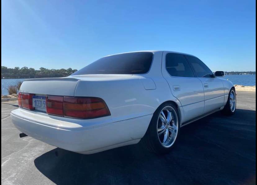 1990 TOYOTA CELSIOR 4D SEDAN