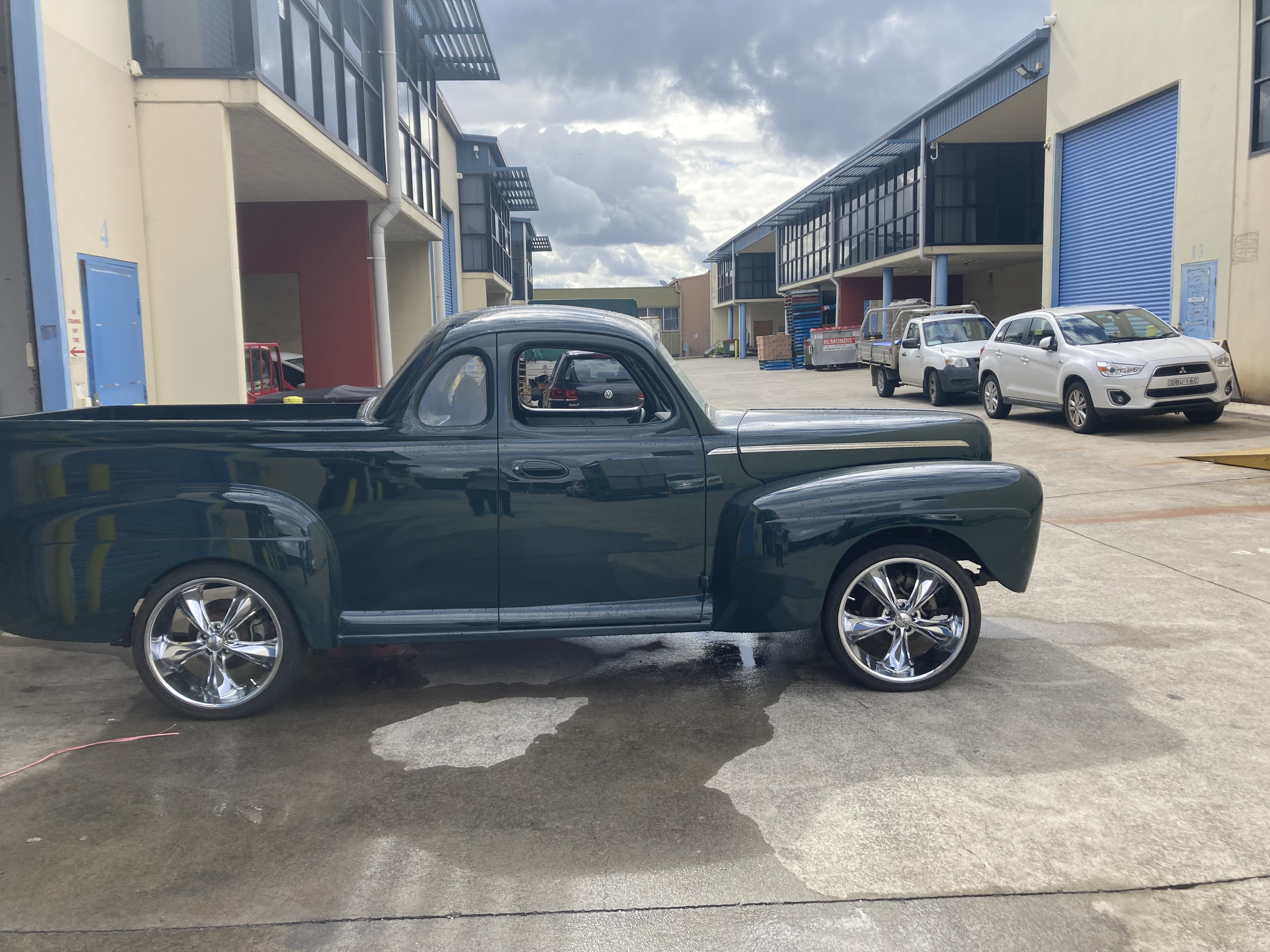 1946 FORD DELUXE UTILITY