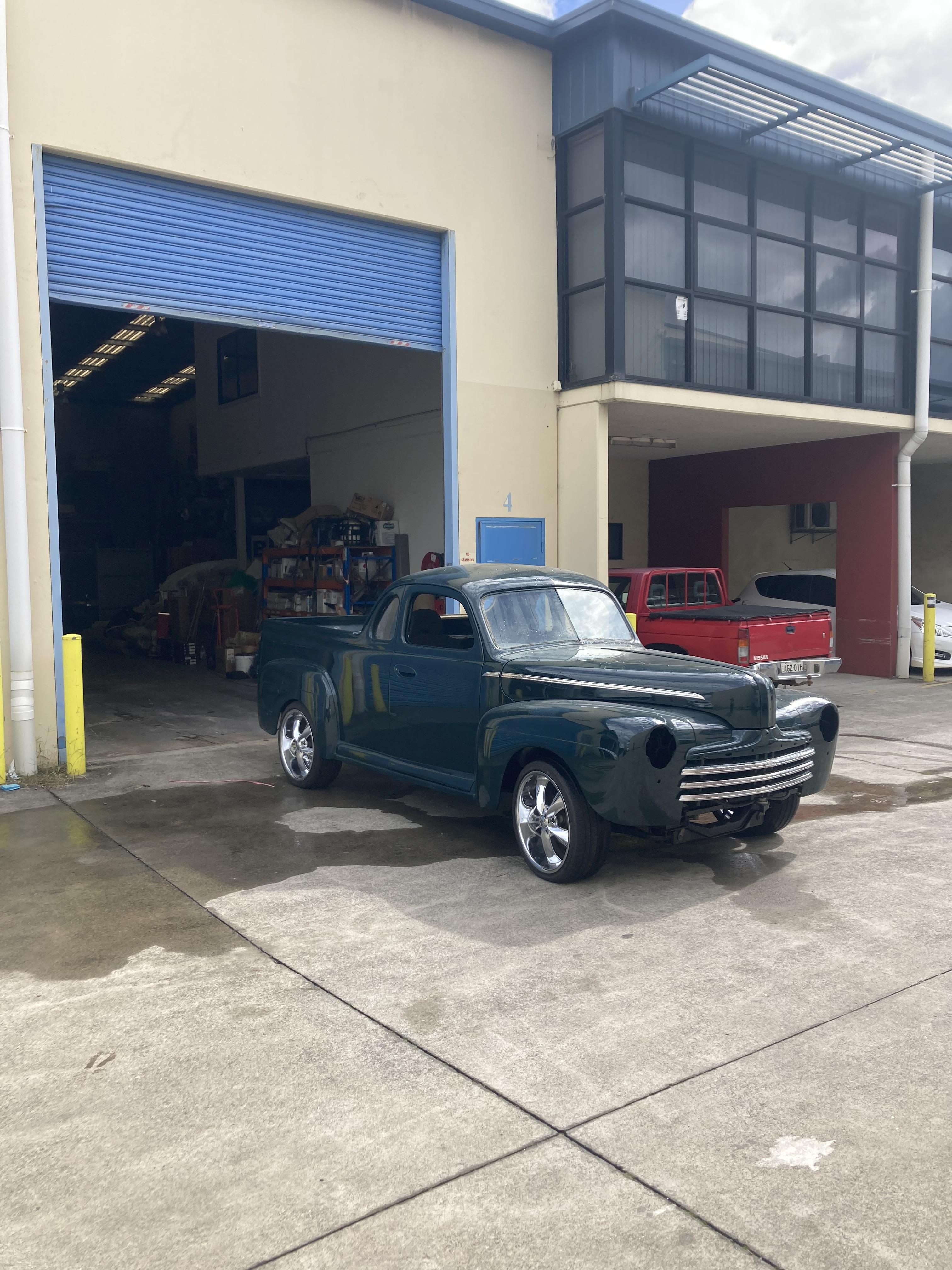 1946 FORD DELUXE UTILITY