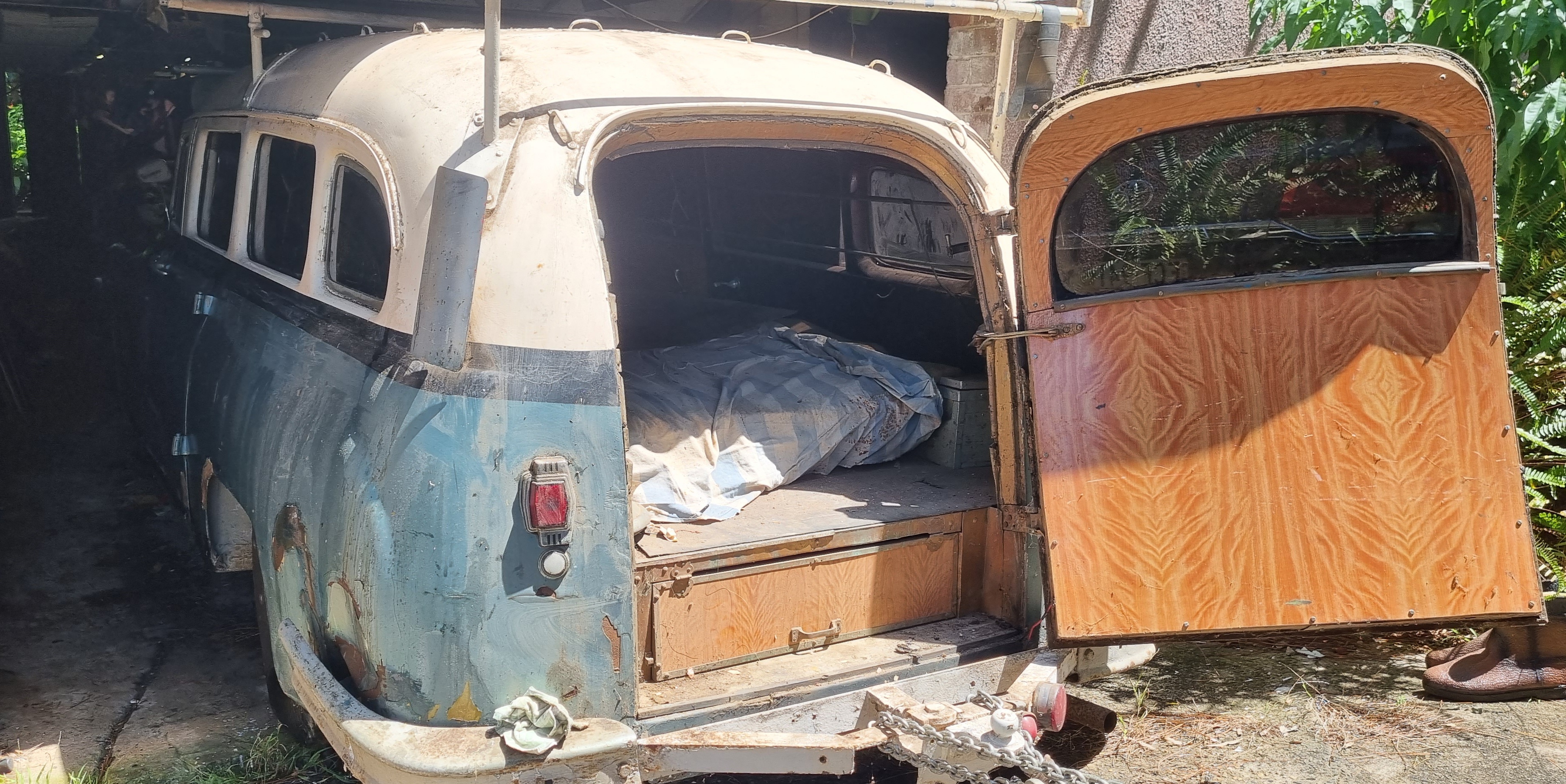 1949 PACKARD AMBULANCE