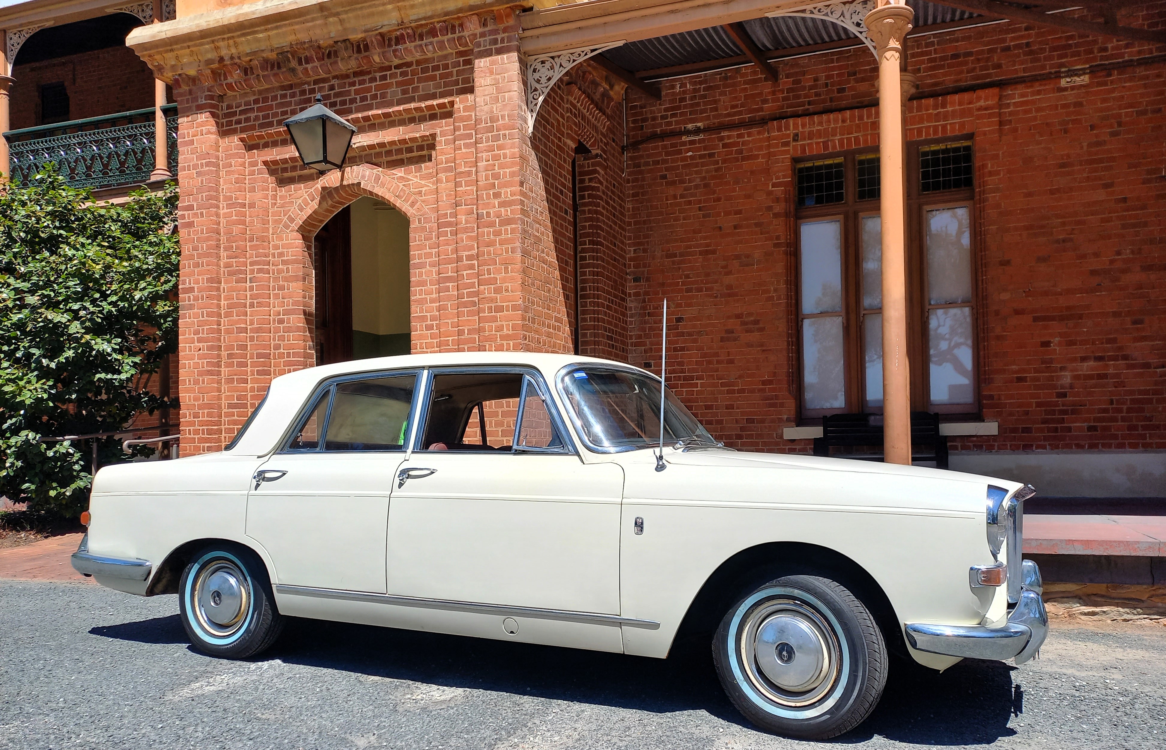 1965 VANDEN PLAS PRINCESS 3 SP AUTOMATIC 4D SEDAN