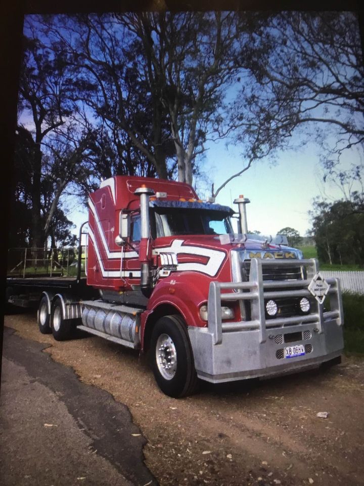 2009 MACK SUPERLINER PRIME MOVER