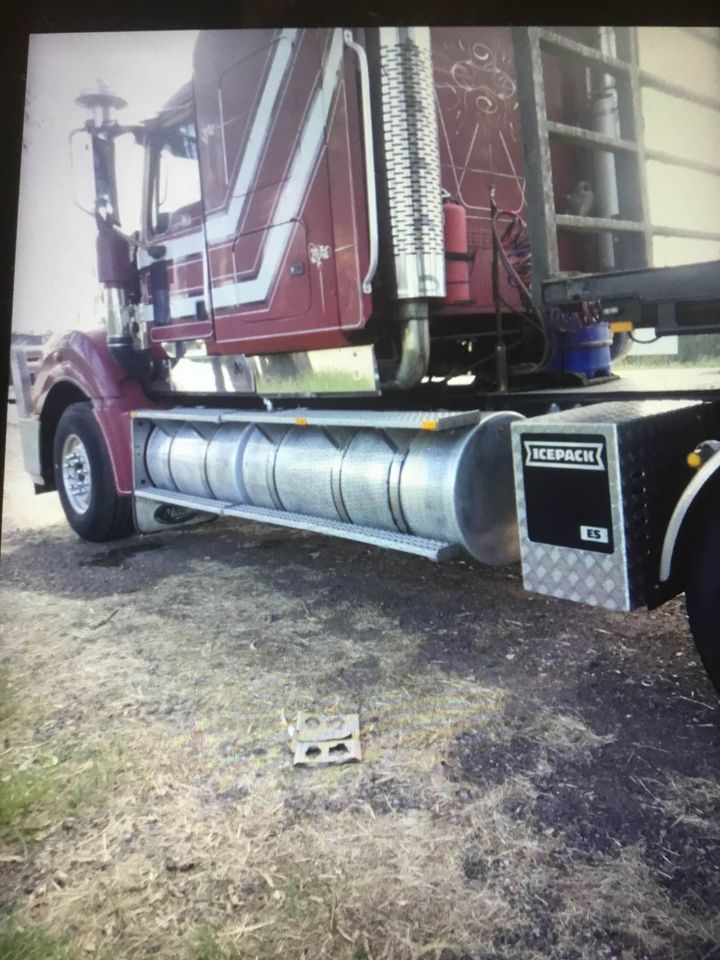 2009 MACK SUPERLINER PRIME MOVER