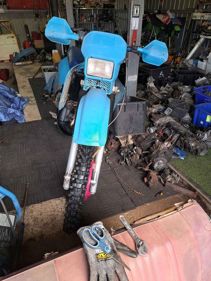 1993 YAMAHA DT200R TRAIL
