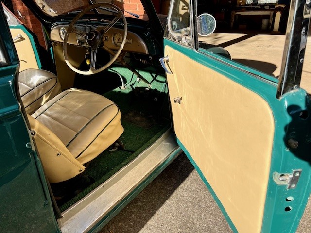 1949 MORRIS MINOR 2D SEDAN 