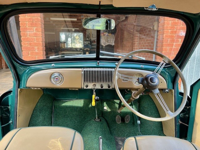 1949 MORRIS MINOR 2D SEDAN 