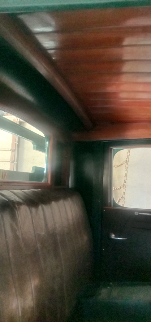 1935 REO SPEEDWAGON TRAY TRUCK