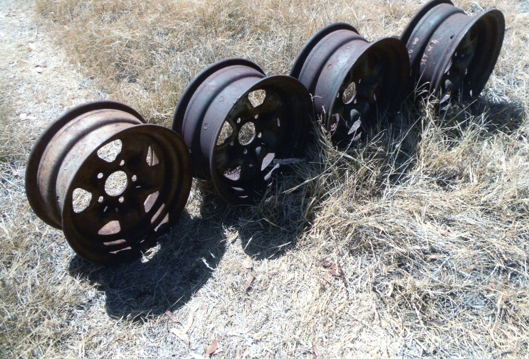 VALIANT/CHRYSLER FACTORY SPORTS STEEL WHEELS