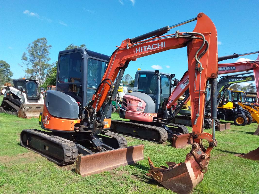 Hitachi Zaxis 35UR Excavator