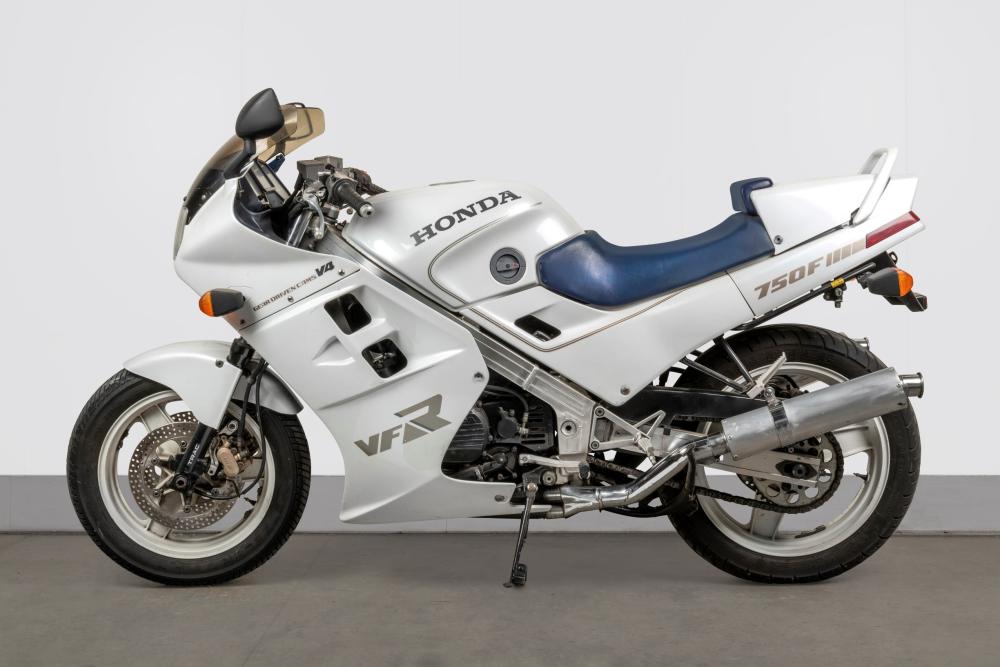 1986 HONDA VFR750F ROAD