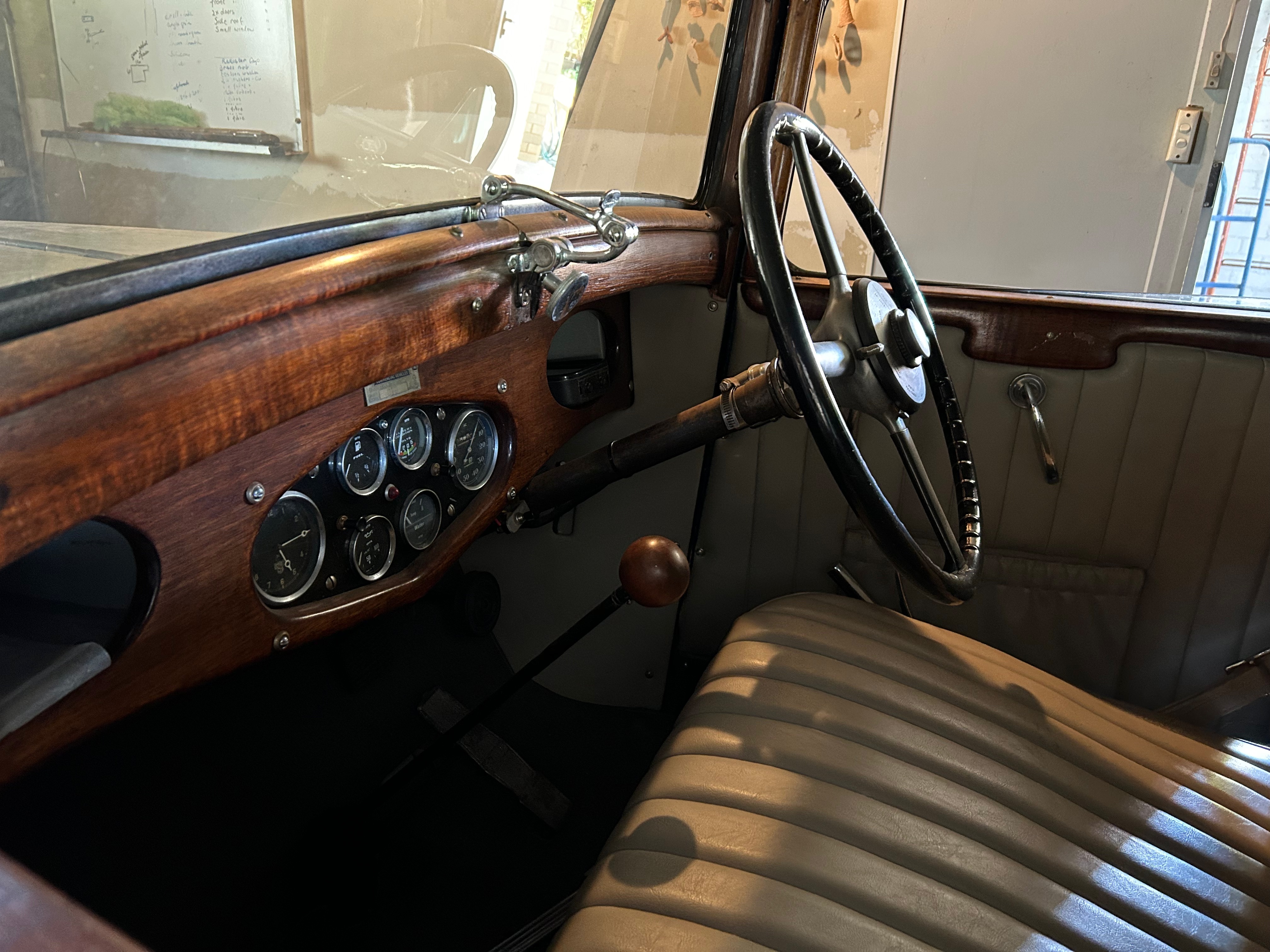 1932 MORRIS OXFORD SEDAN