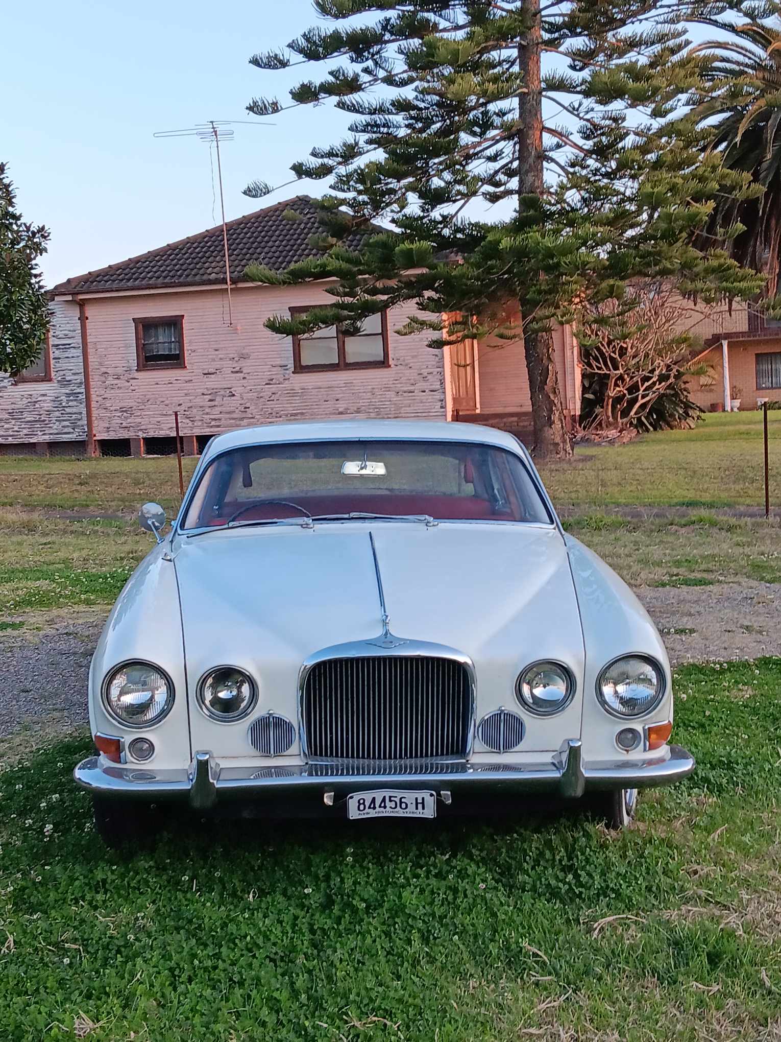 1967 JAGUAR 420G SEDAN