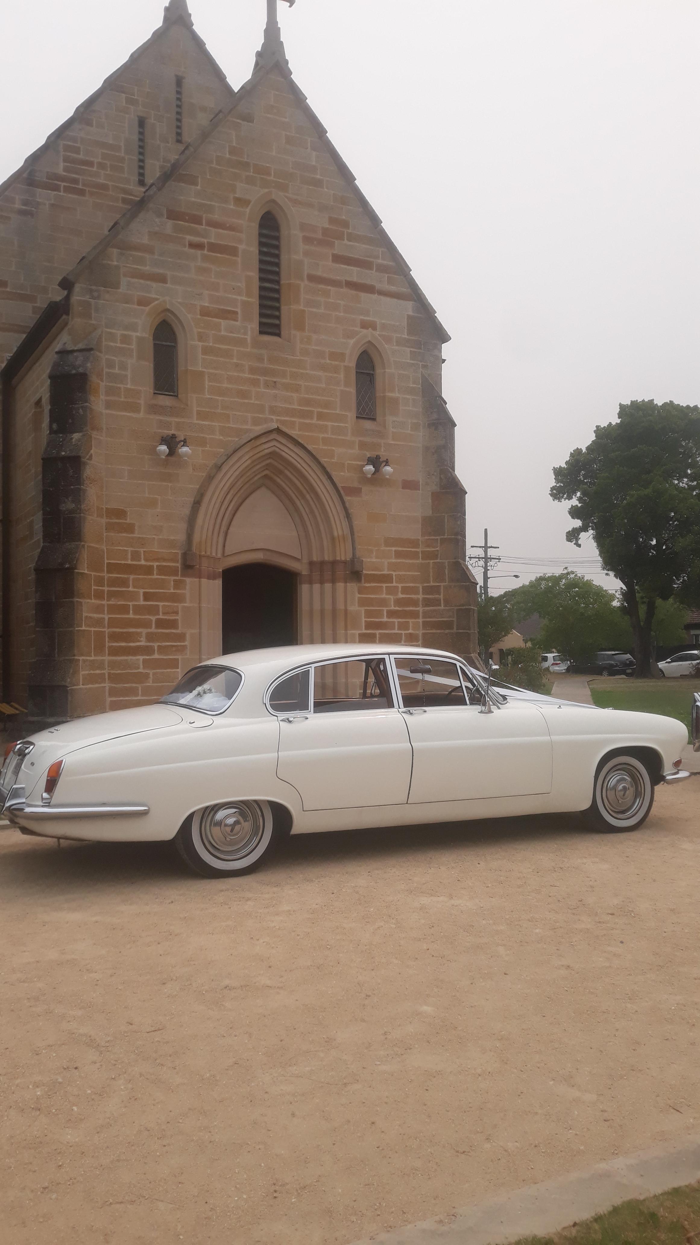 1967 JAGUAR 420G SEDAN