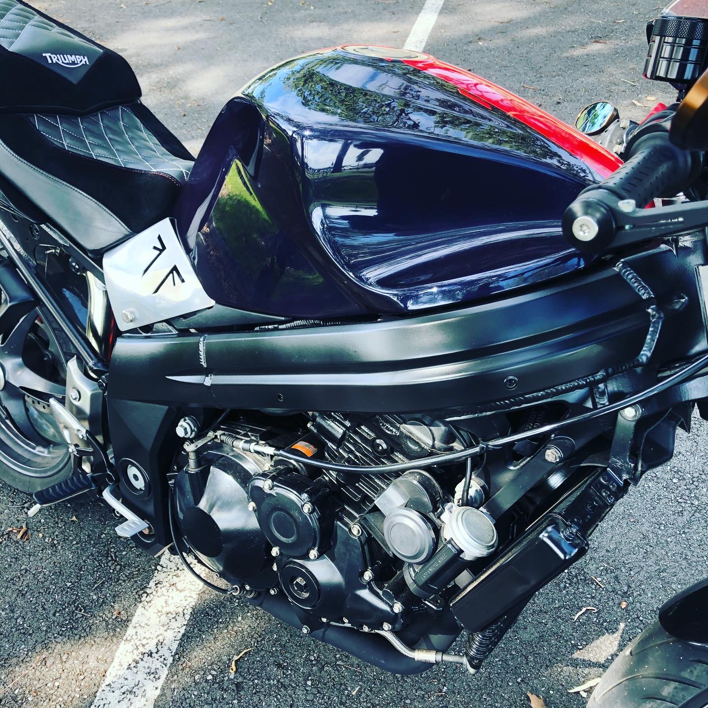 2005 TRIUMPH SPRINT ST SPORTS 