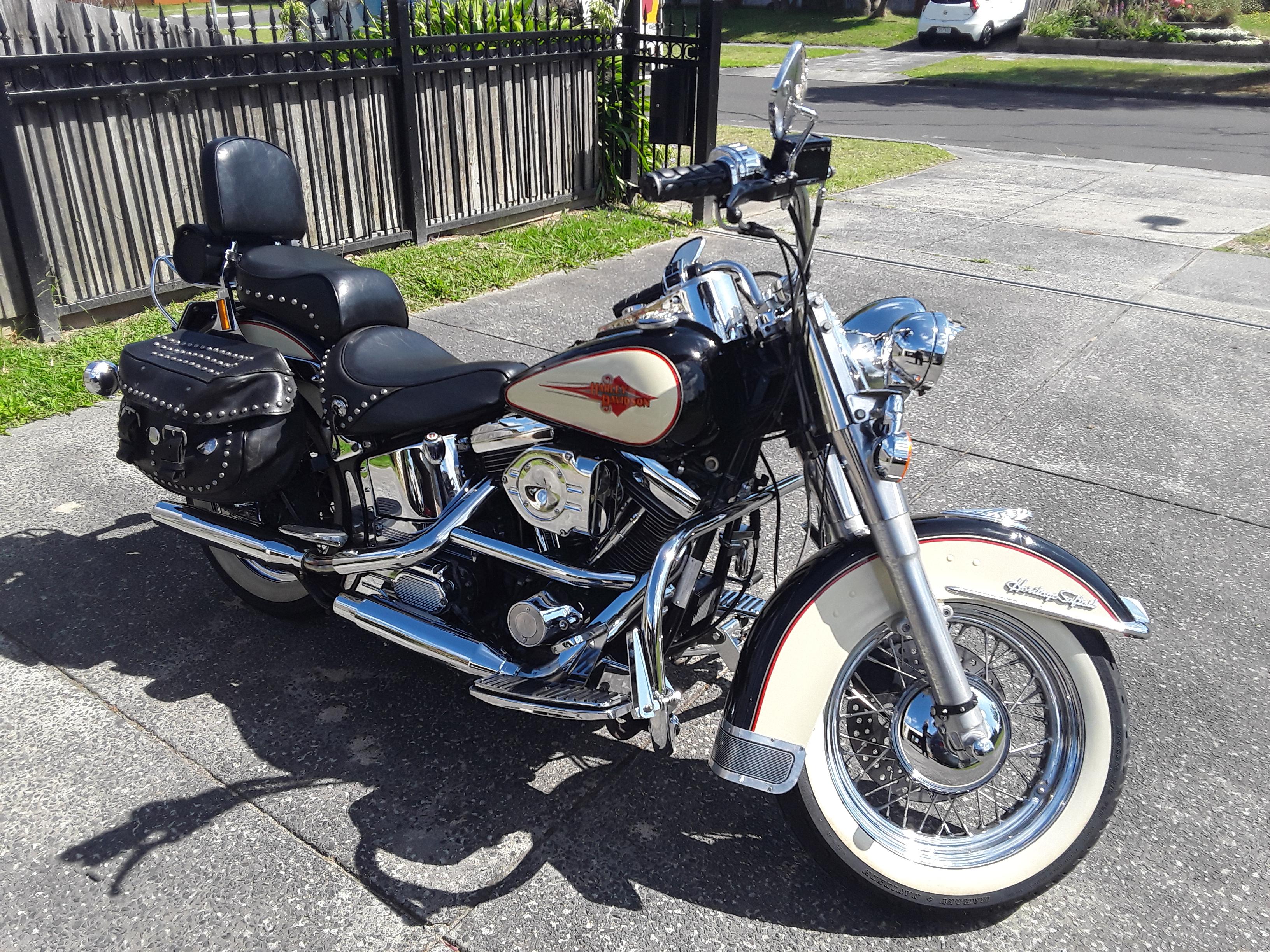 1992 HARLEY-DAVIDSON FLSTC HERITAGE SOFTAIL CLASSIC CRUISER