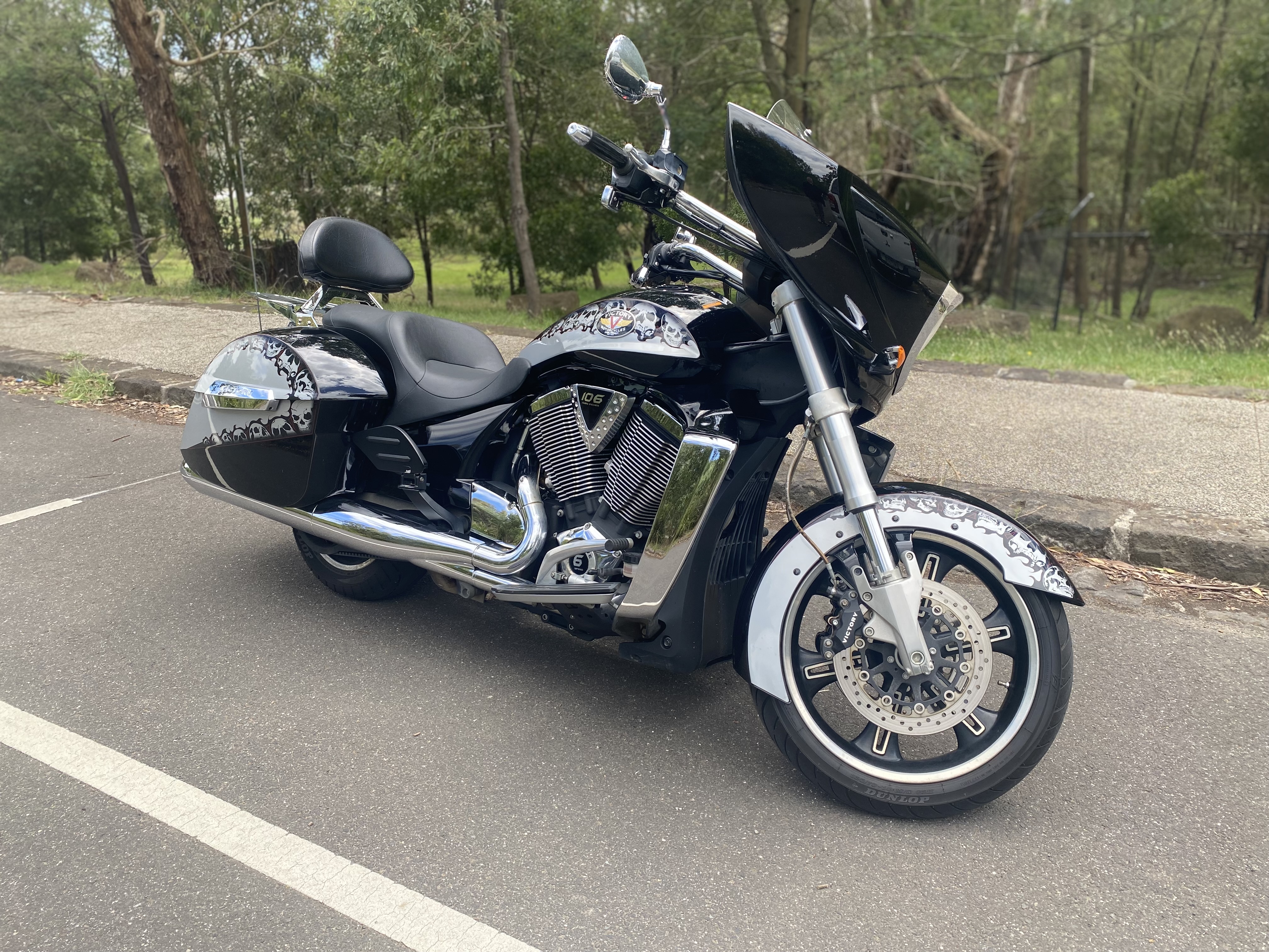 2010 VICTORY CROSS COUNTRY CRUISER