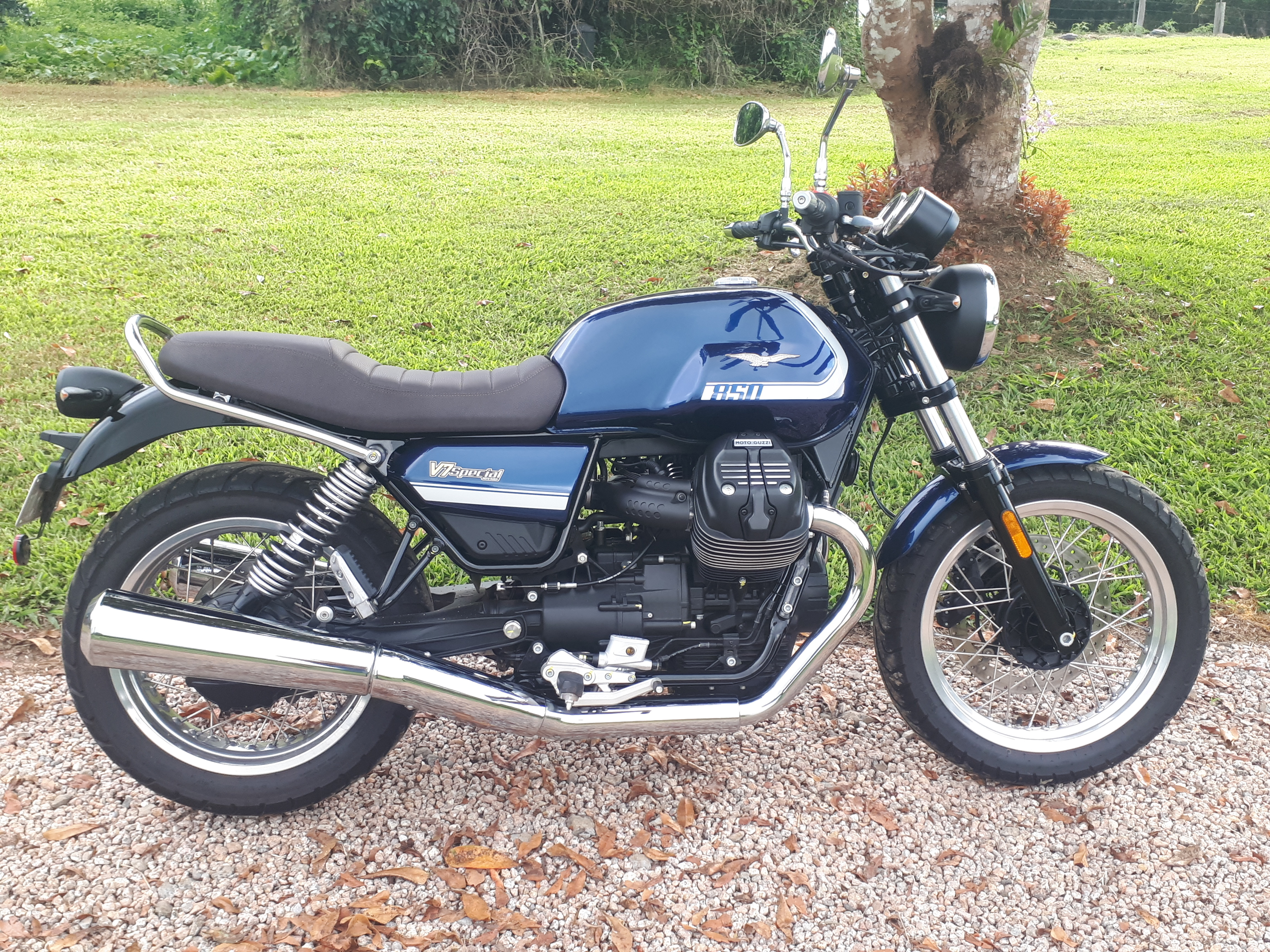 2022 MOTO GUZZI V7 SPECIAL ROAD