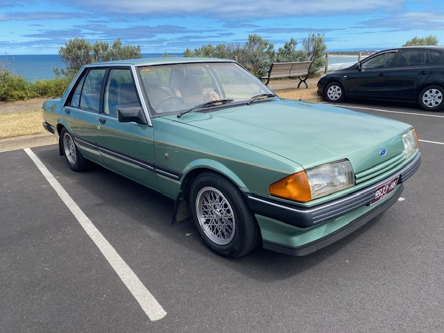1982 FORD FAIRMONT XE GHIA SEDAN 
