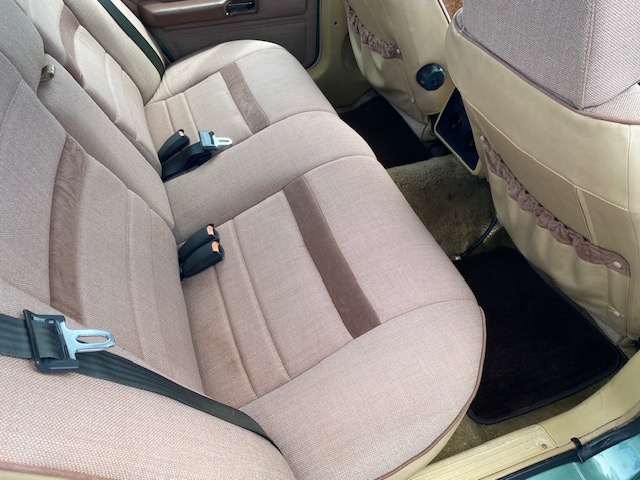 1982 FORD FAIRMONT XE GHIA SEDAN 